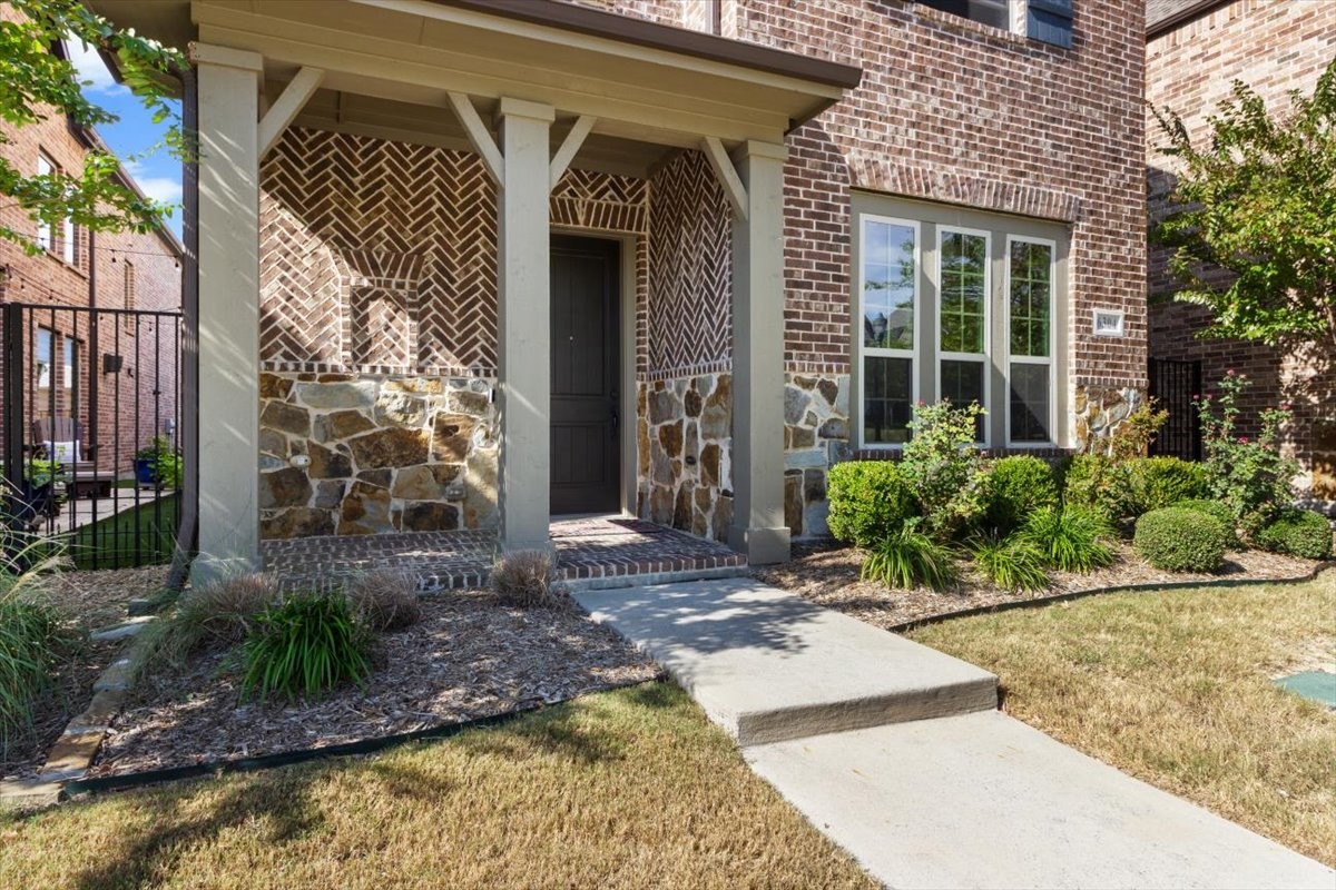 6304 Exeter Avenue Mckinney TX 75070