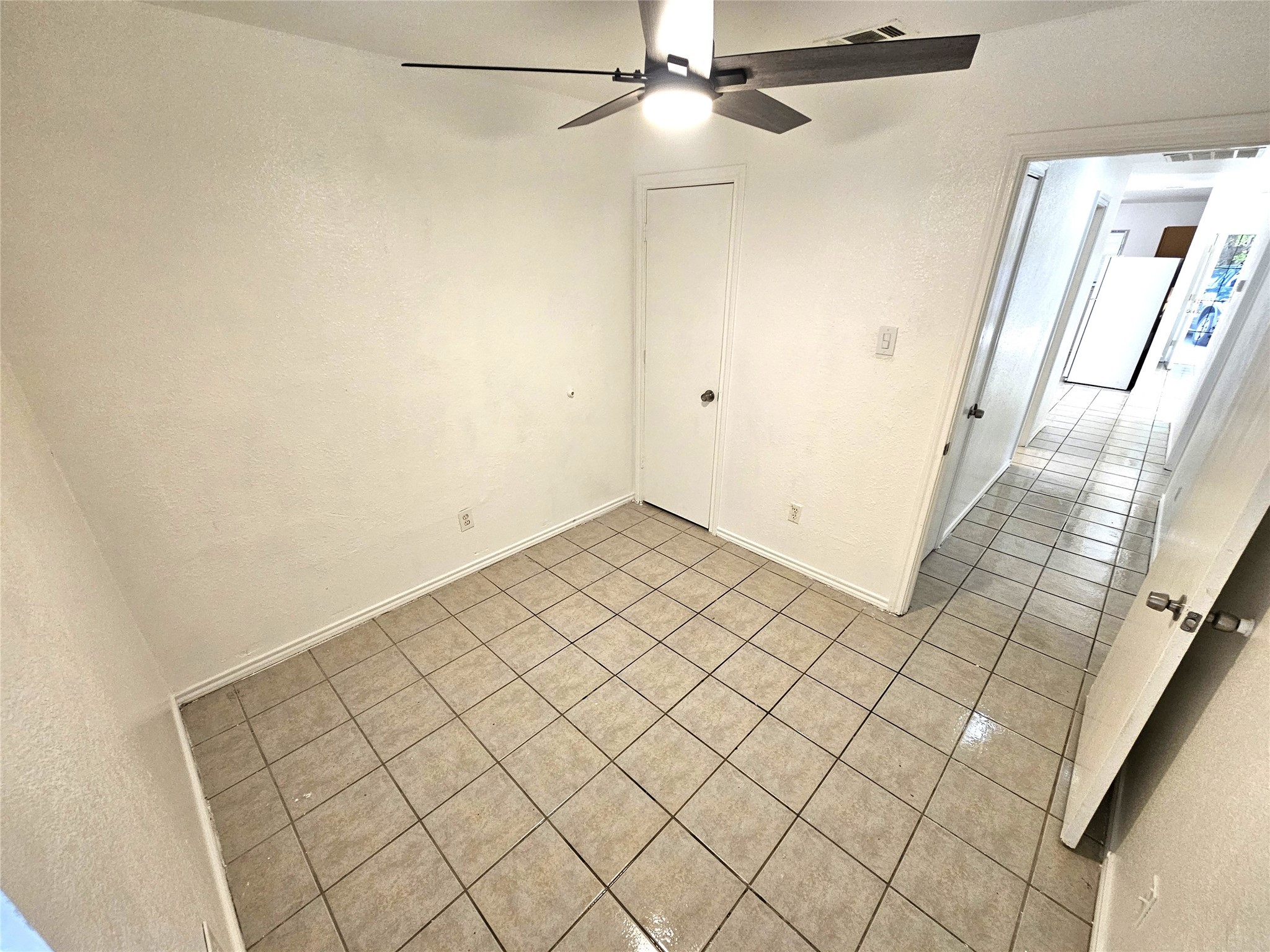 2837 Avenue J Fort Worth TX 76105