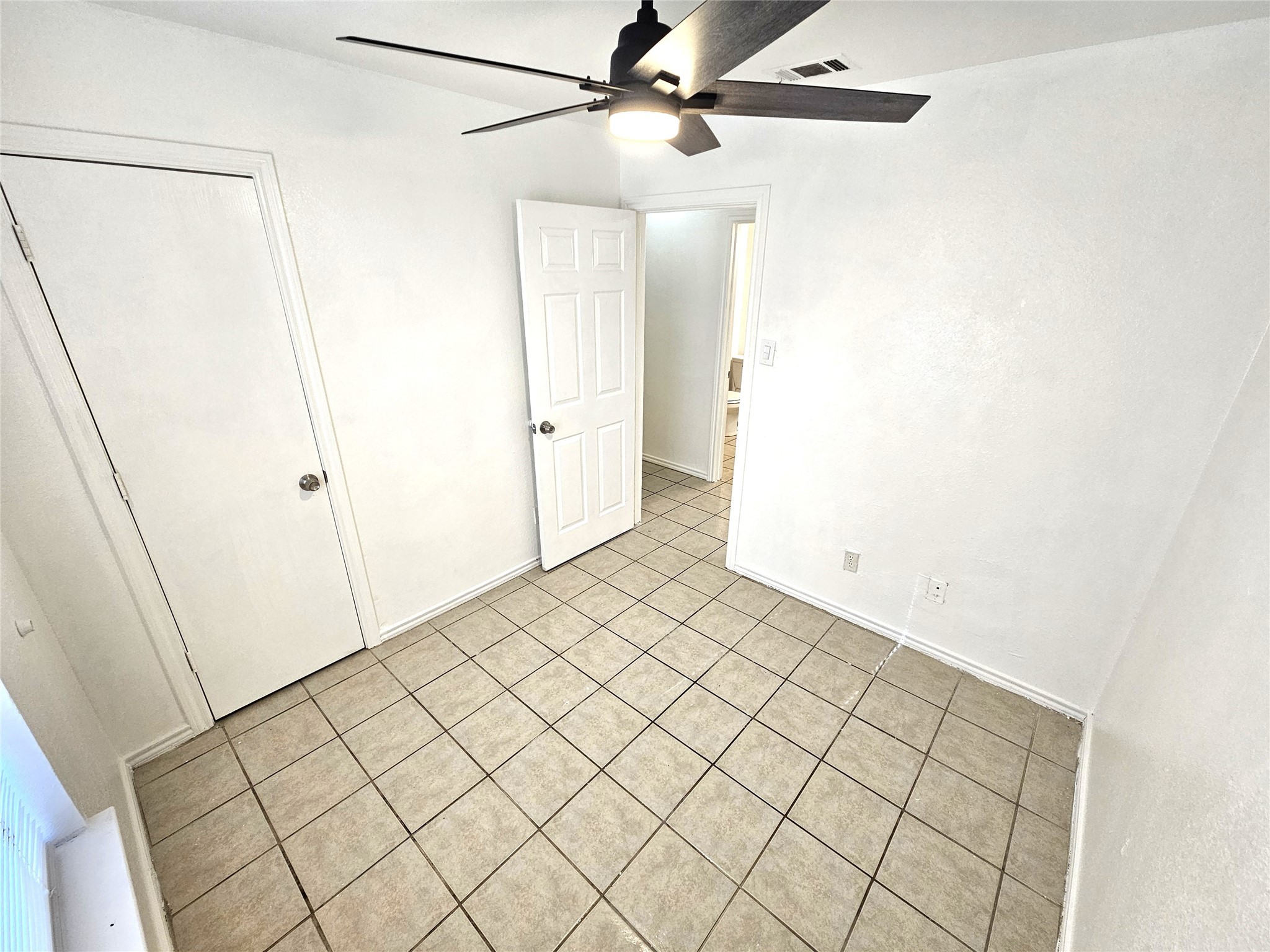 2837 Avenue J Fort Worth TX 76105