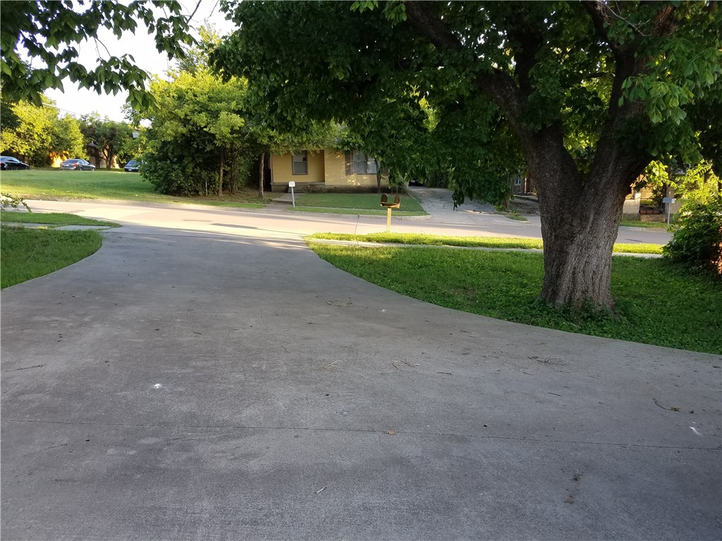 2837 Avenue J Fort Worth TX 76105