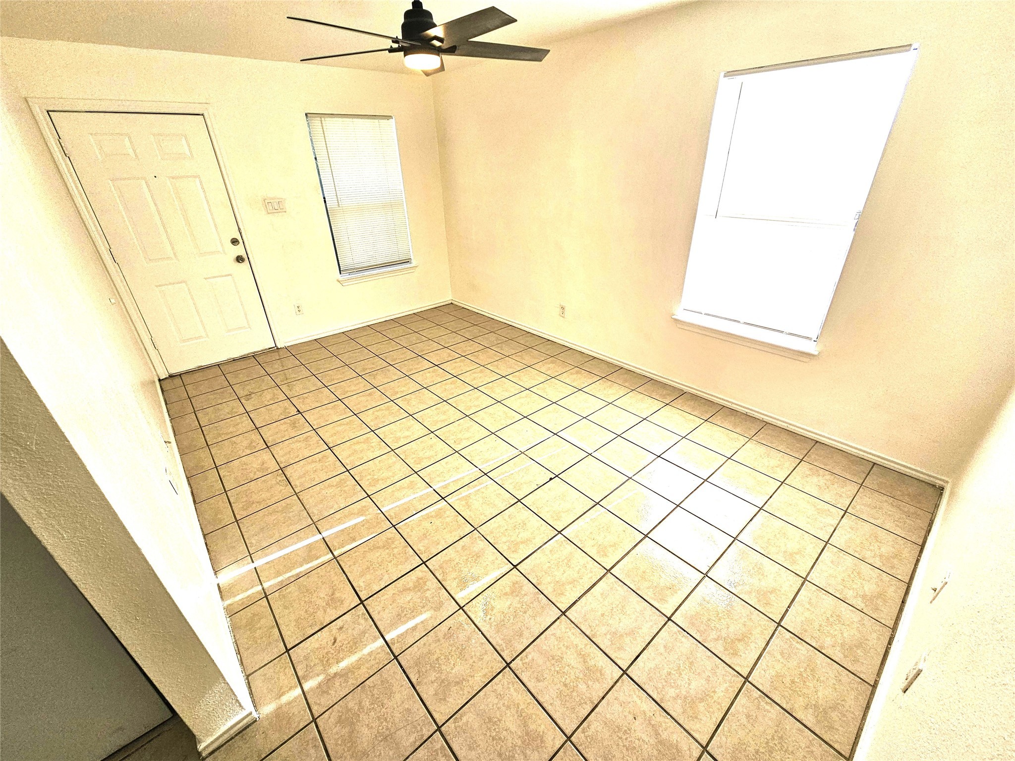 2837 Avenue J Fort Worth TX 76105