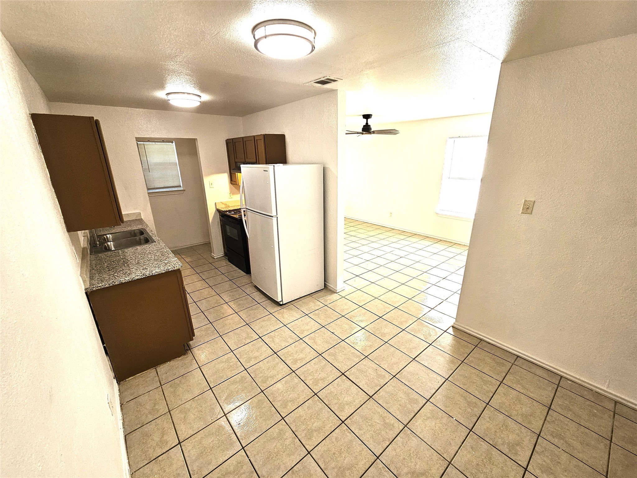 2837 Avenue J Fort Worth TX 76105