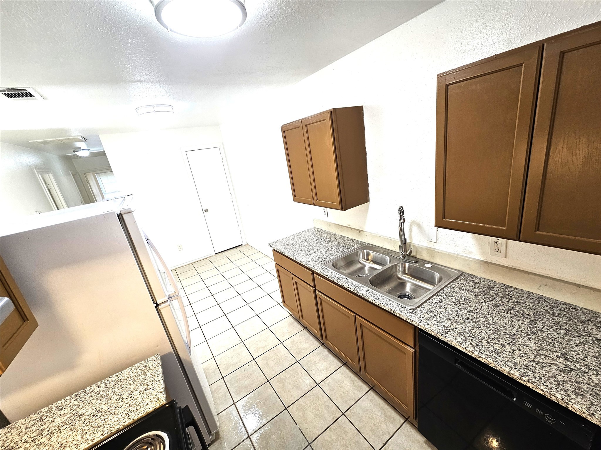 2837 Avenue J Fort Worth TX 76105