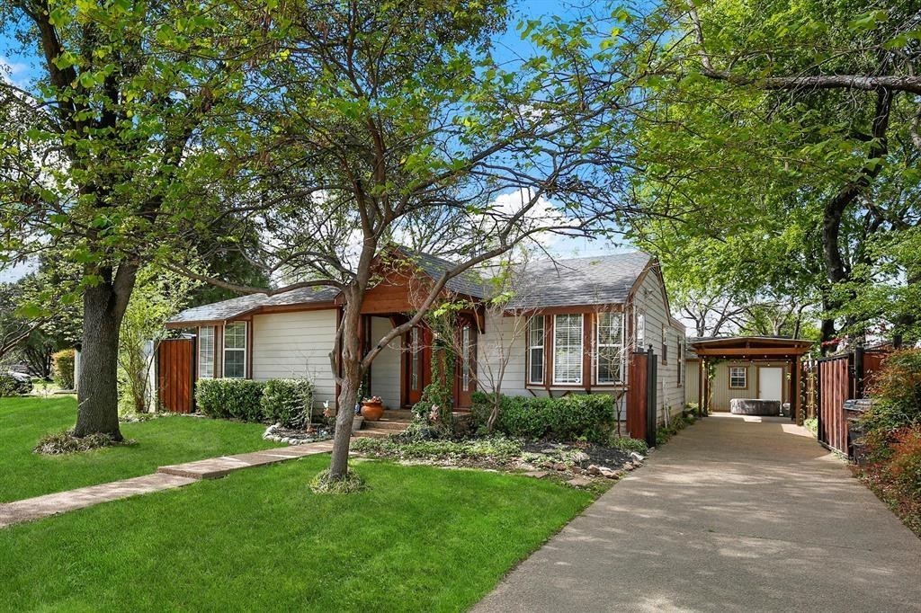 8515 Glencrest Lane Dallas TX 75209