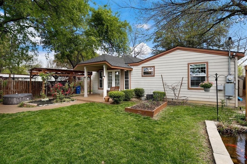 8515 Glencrest Lane Dallas TX 75209