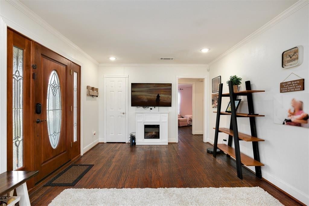 8515 Glencrest Lane Dallas TX 75209
