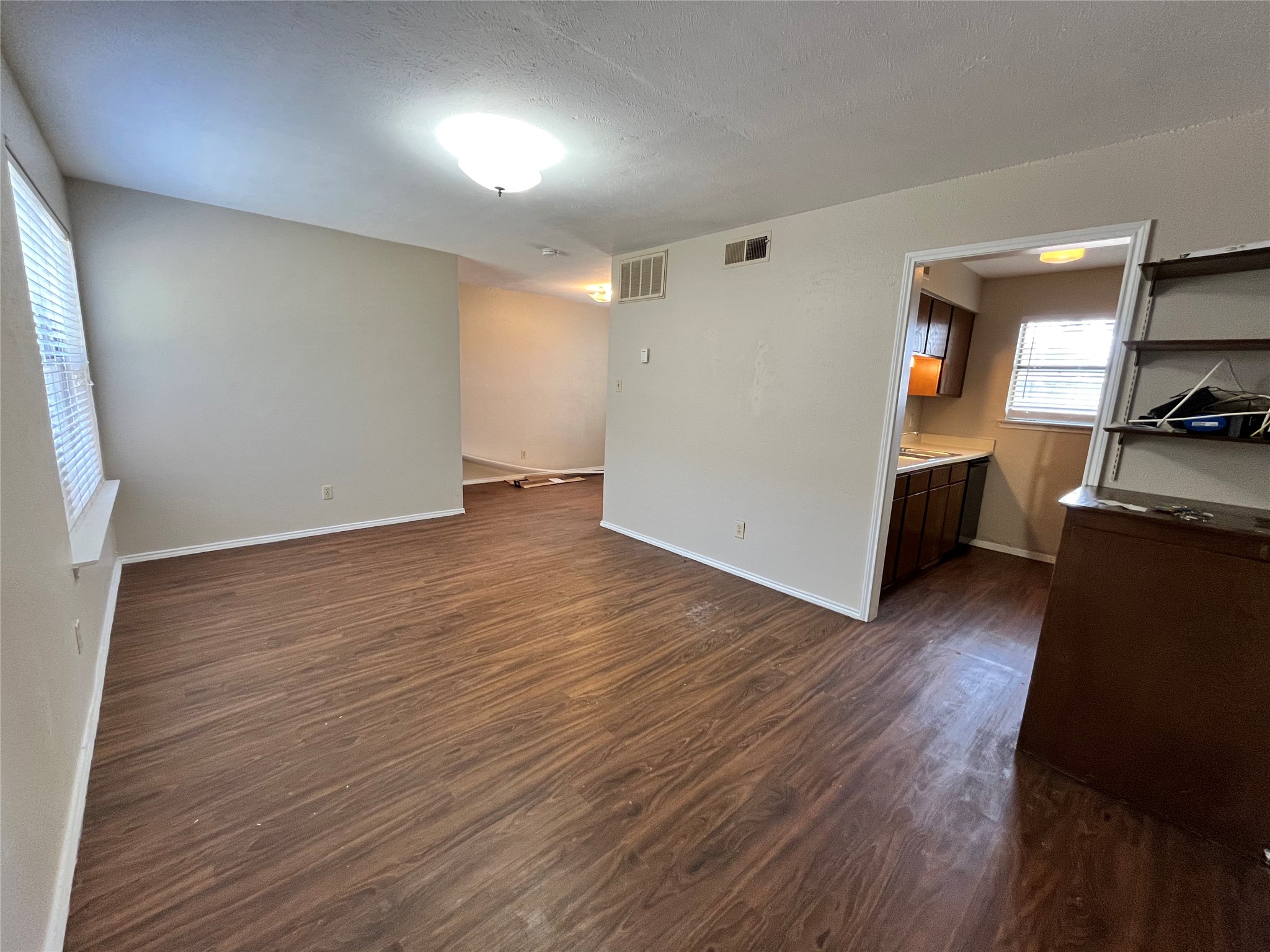 2526 W Prairie Street Denton TX 76201