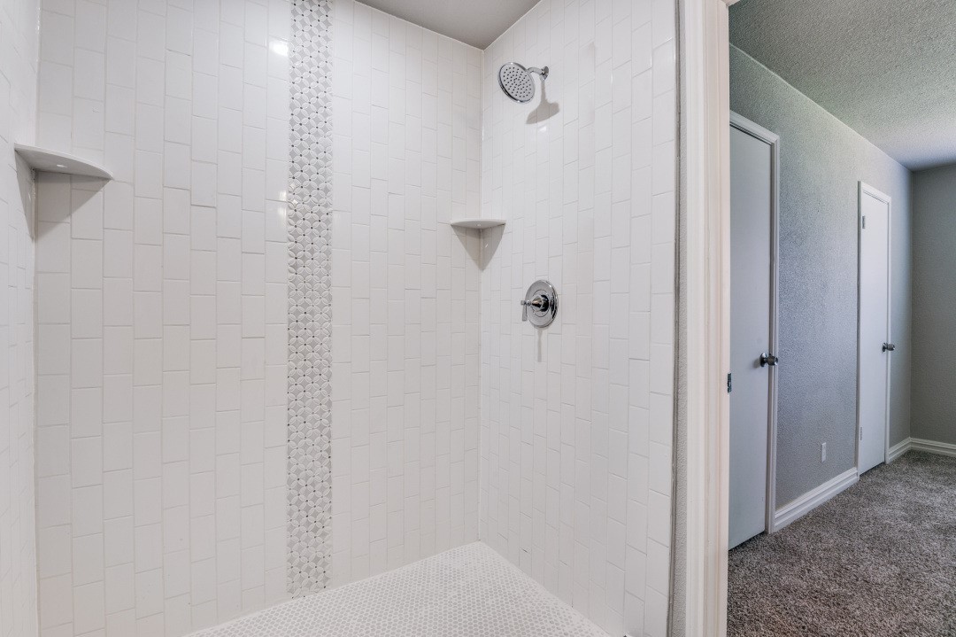 834 Apple Valley Lancaster TX 75134