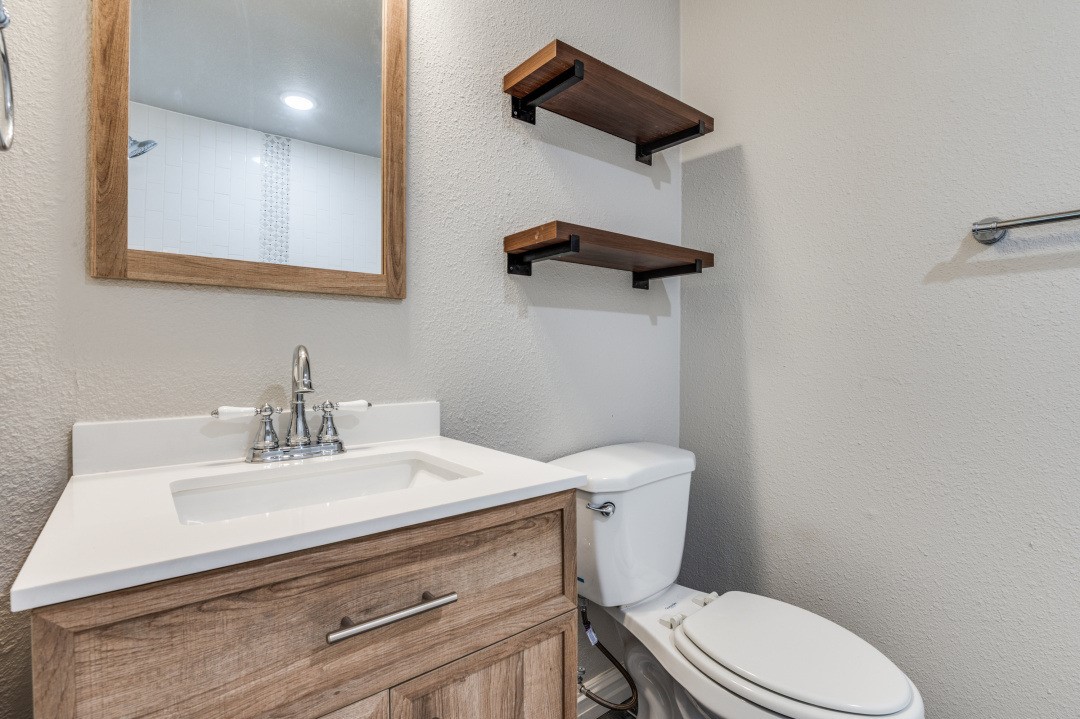 834 Apple Valley Lancaster TX 75134