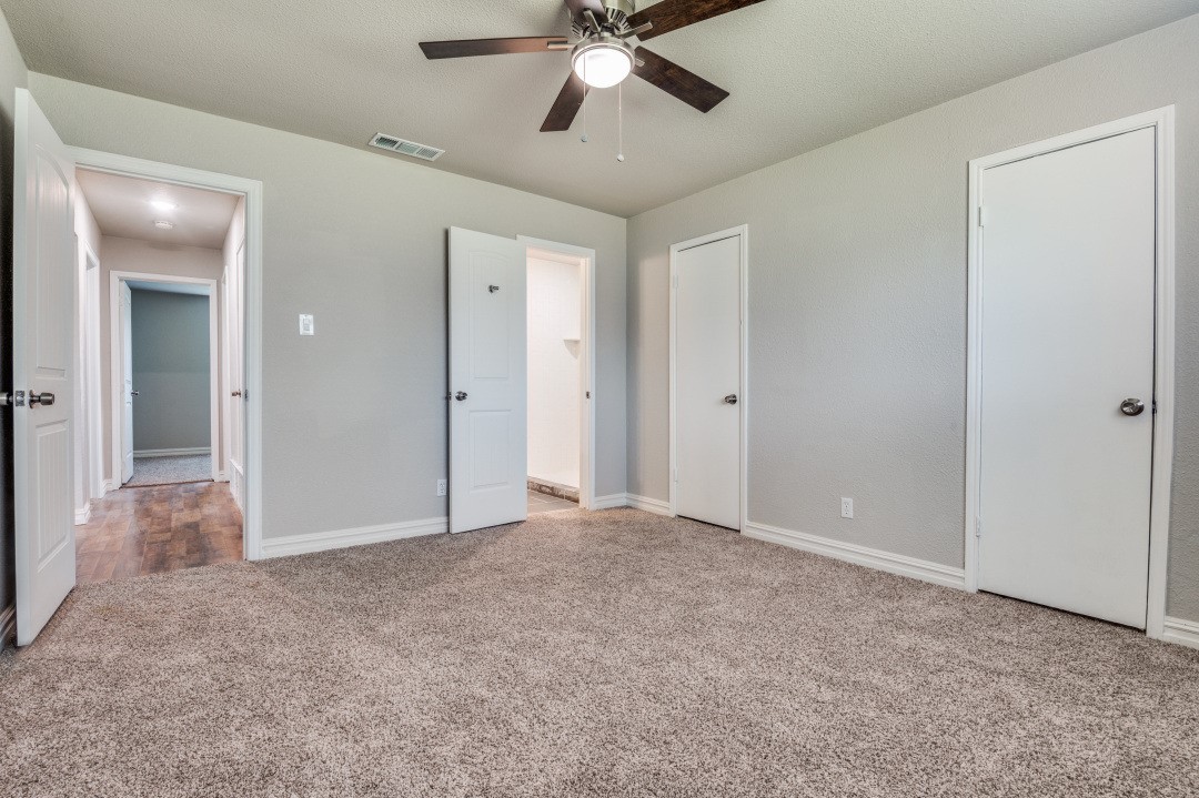834 Apple Valley Lancaster TX 75134