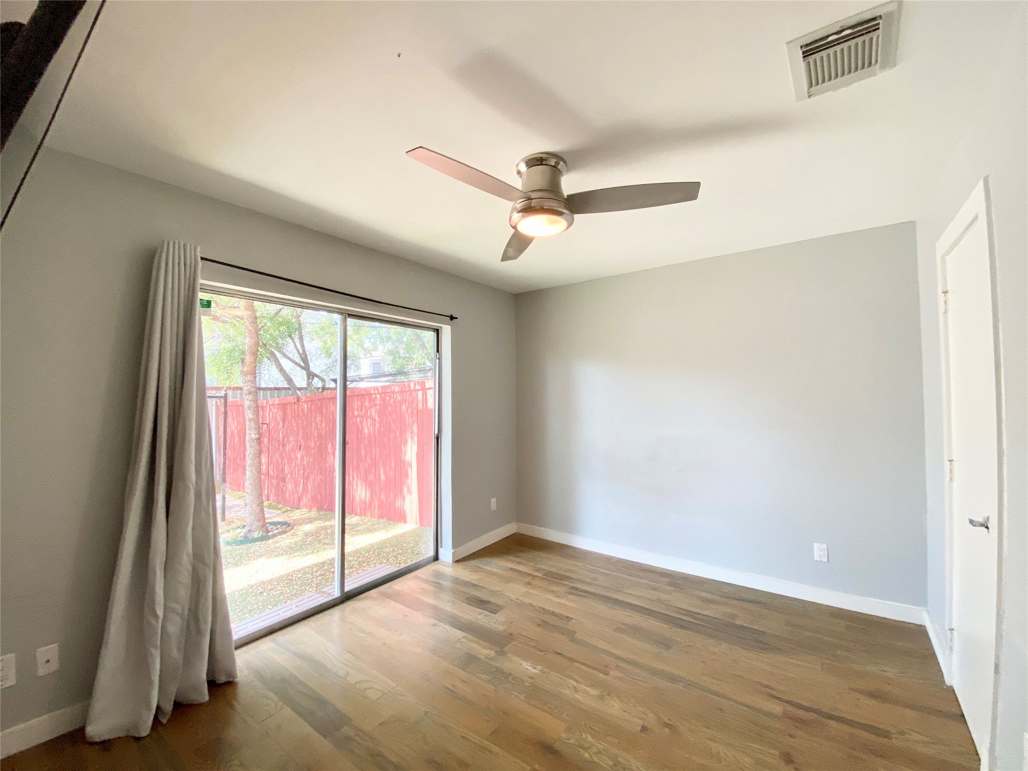 4213 Dickason Avenue Dallas TX 75219