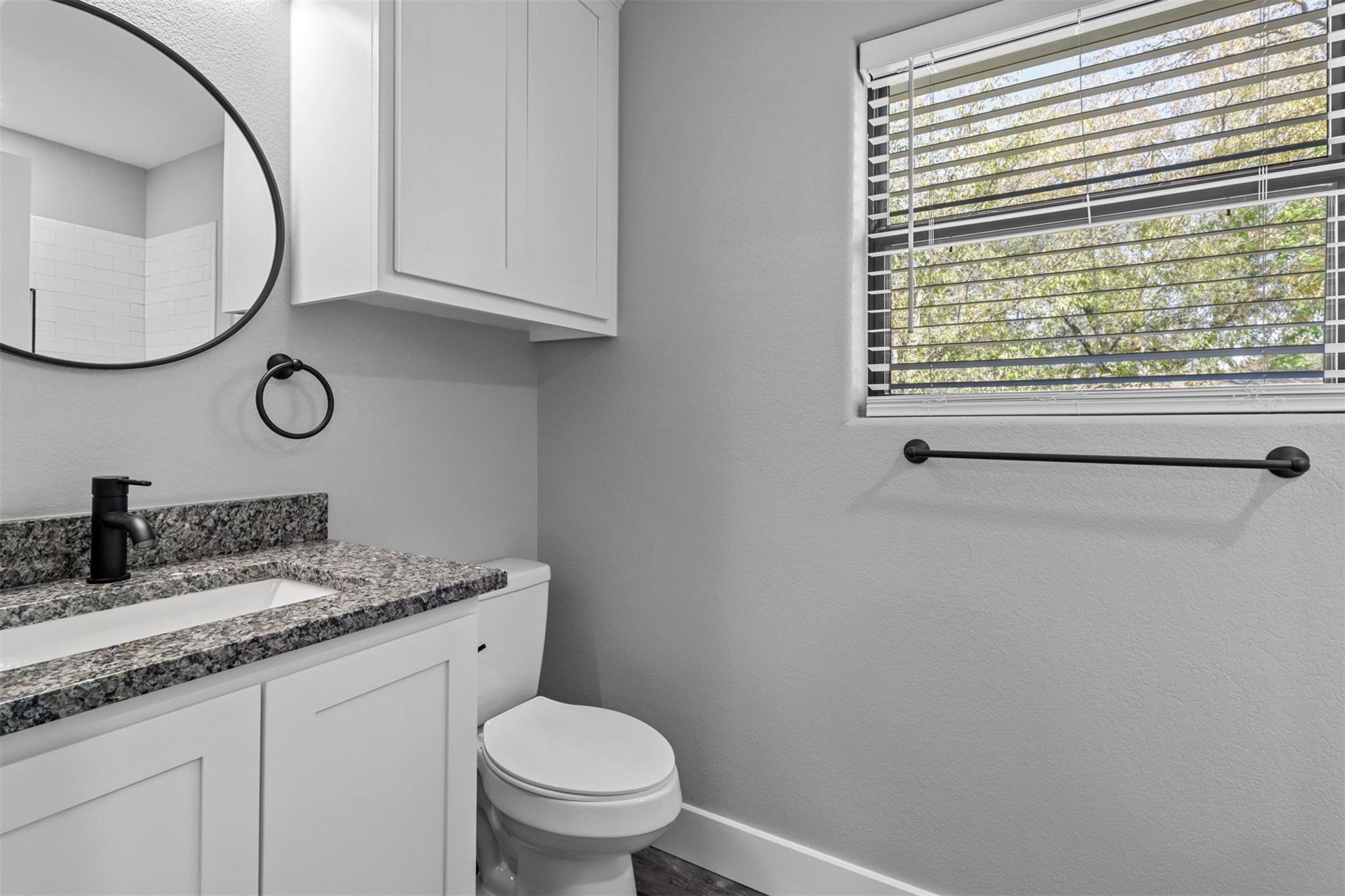 1309 S 5th Avenue Denison TX 75021