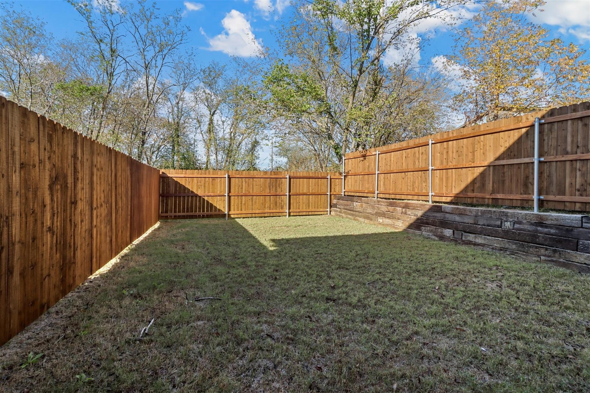 1309 S 5th Avenue Denison TX 75021