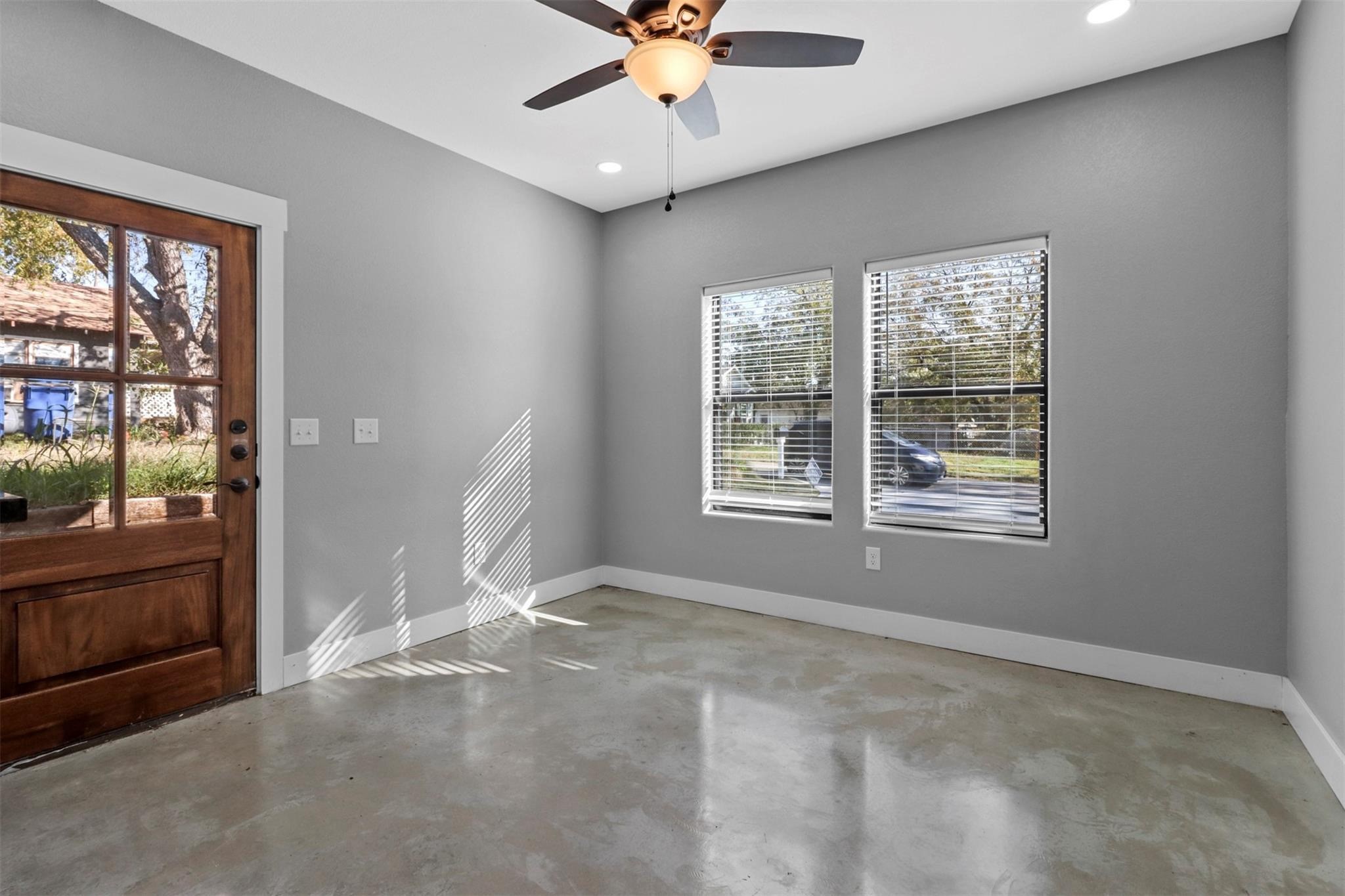 1309 S 5th Avenue Denison TX 75021
