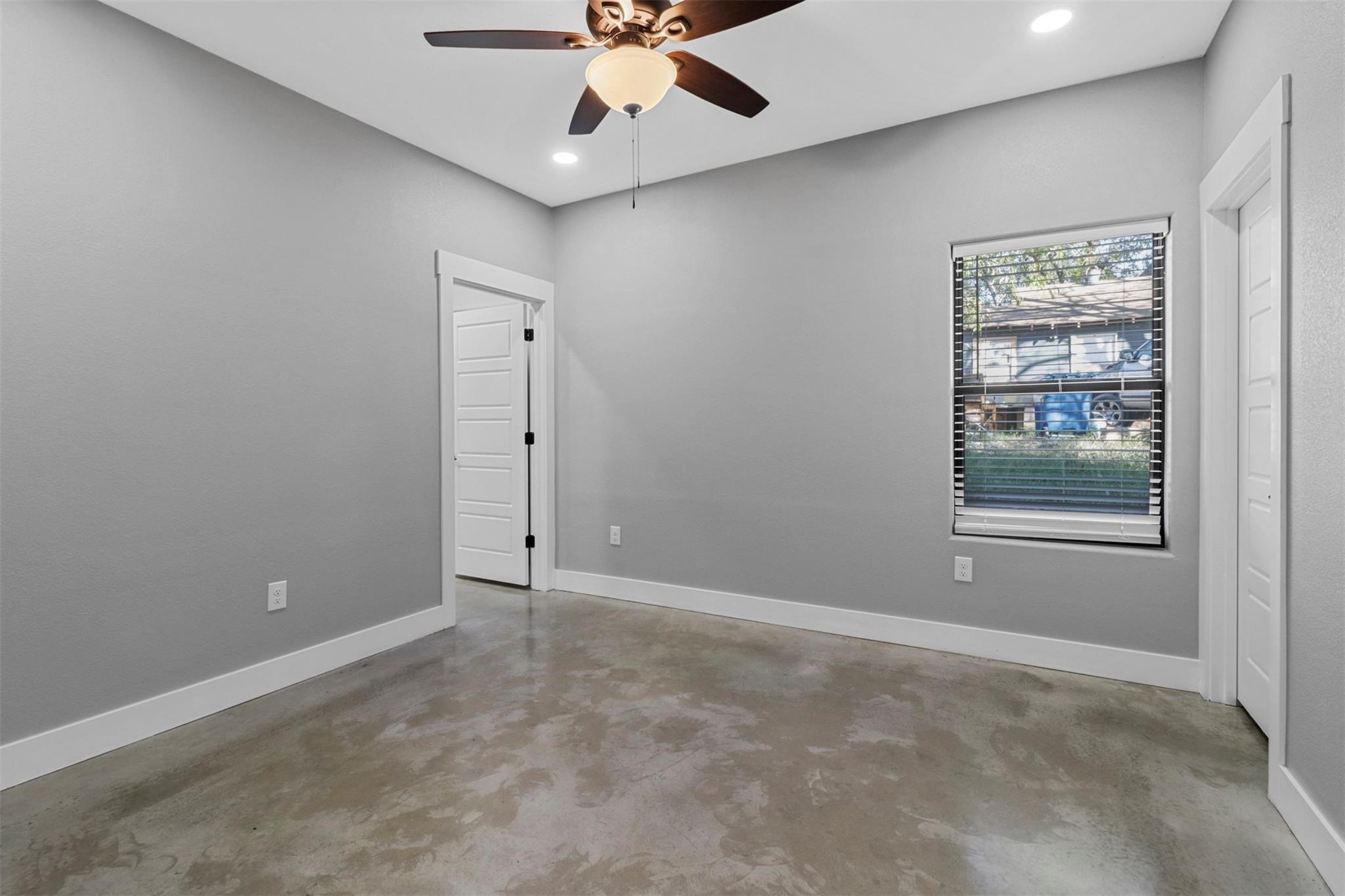 1309 S 5th Avenue Denison TX 75021