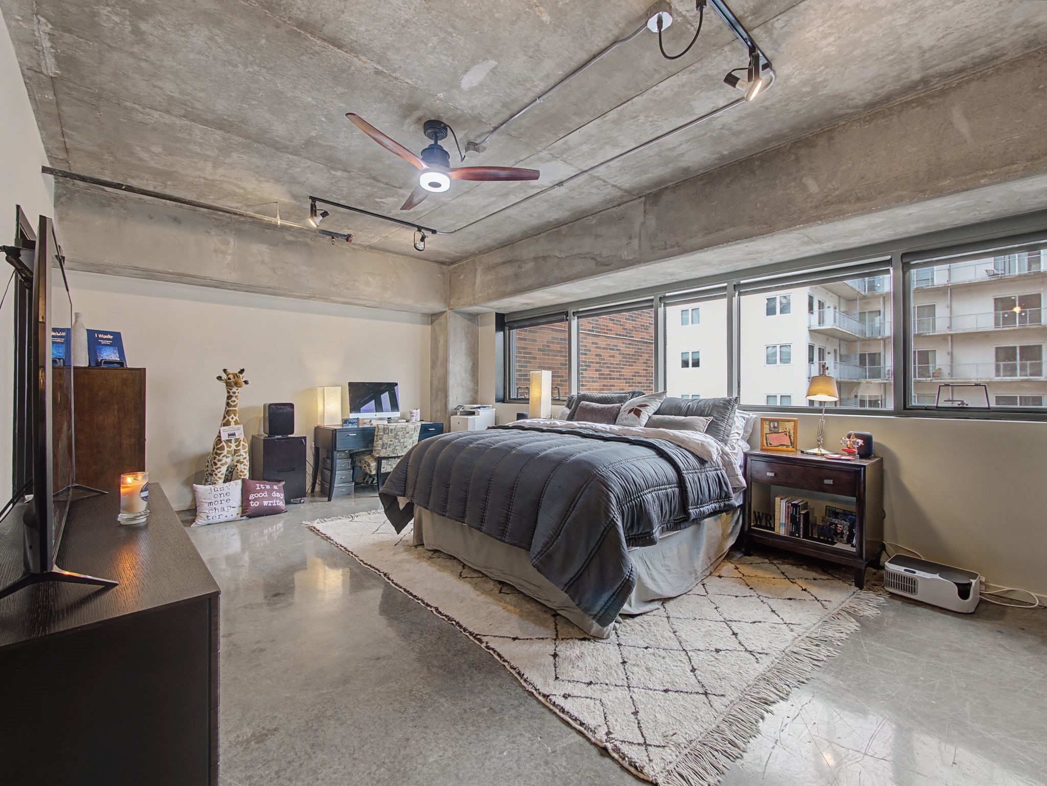 1999 Mckinney Avenue Dallas TX 75201