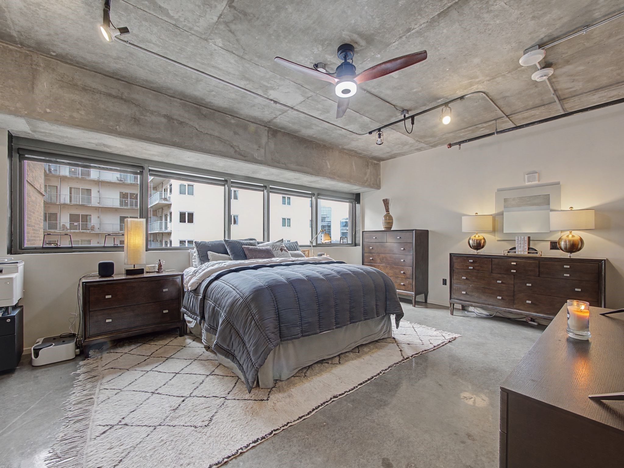 1999 Mckinney Avenue Dallas TX 75201