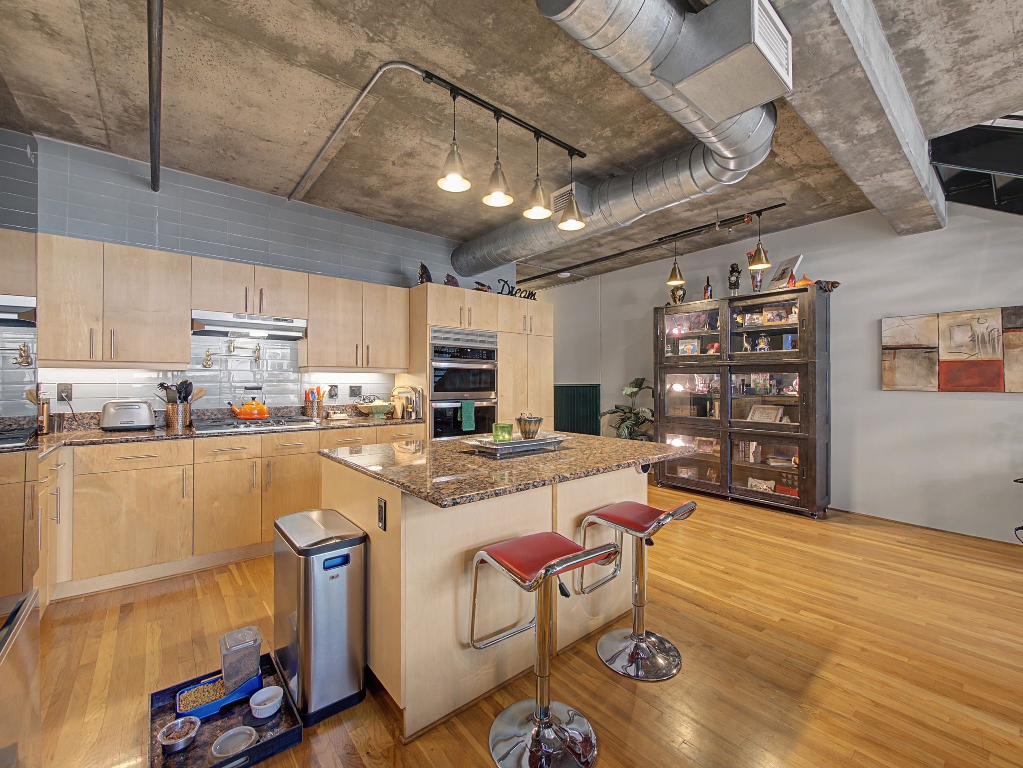 1999 Mckinney Avenue Dallas TX 75201