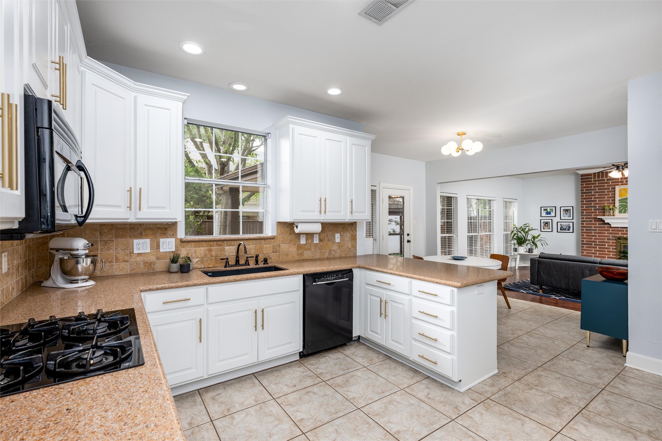2204 Turtle Cove Flower Mound TX 75028
