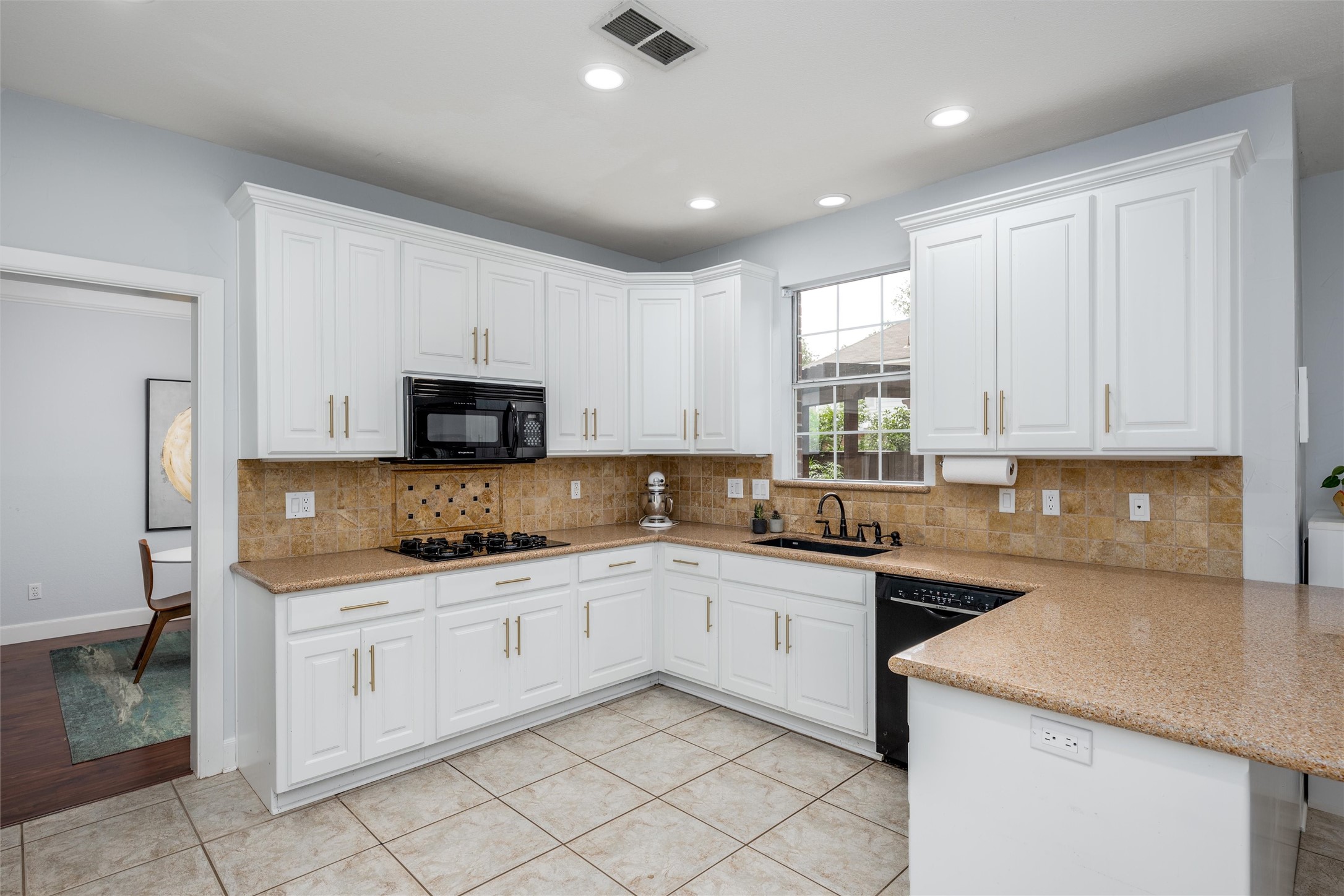 2204 Turtle Cove Flower Mound TX 75028