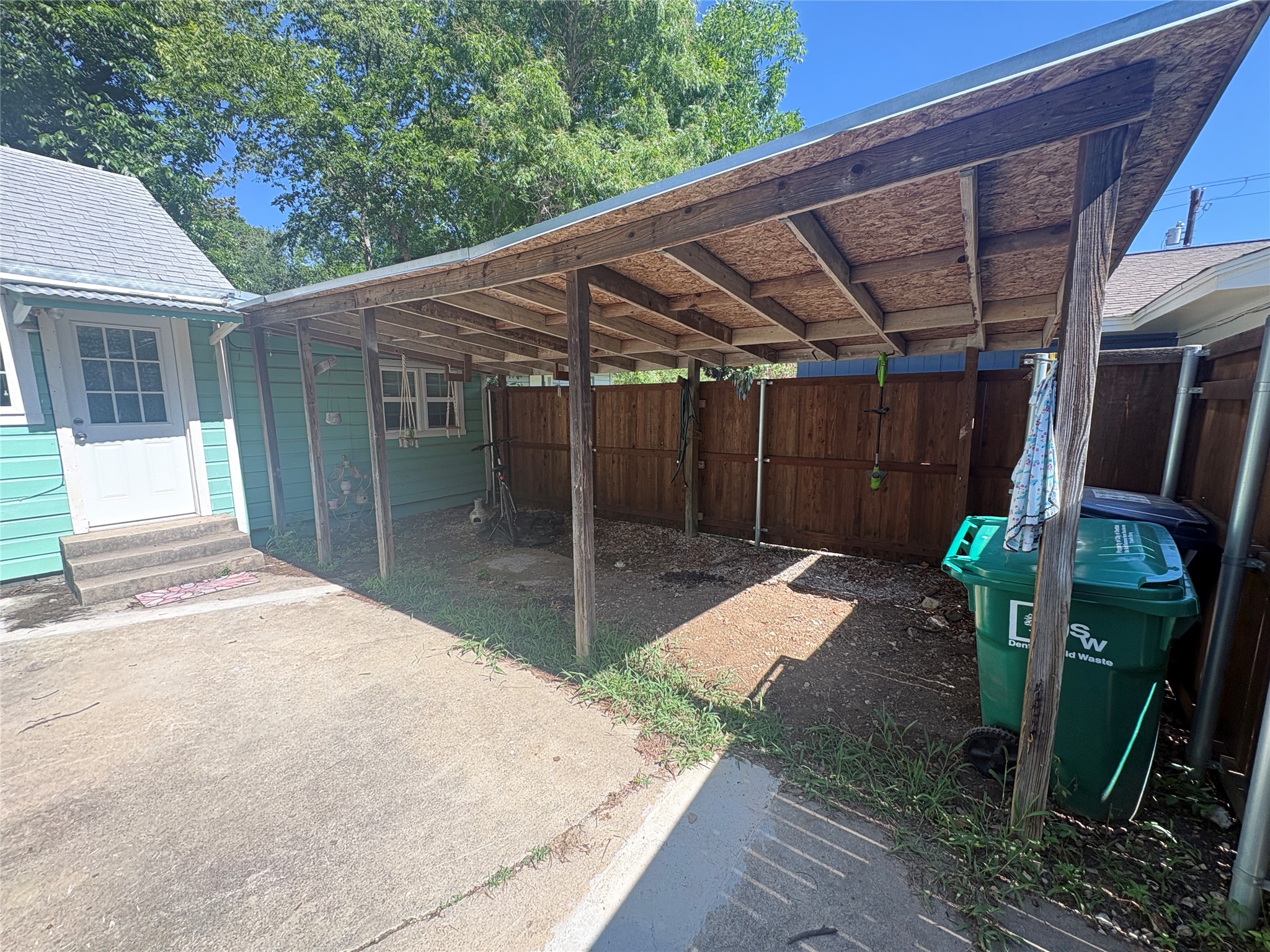 415B Marietta Street Denton TX 76201