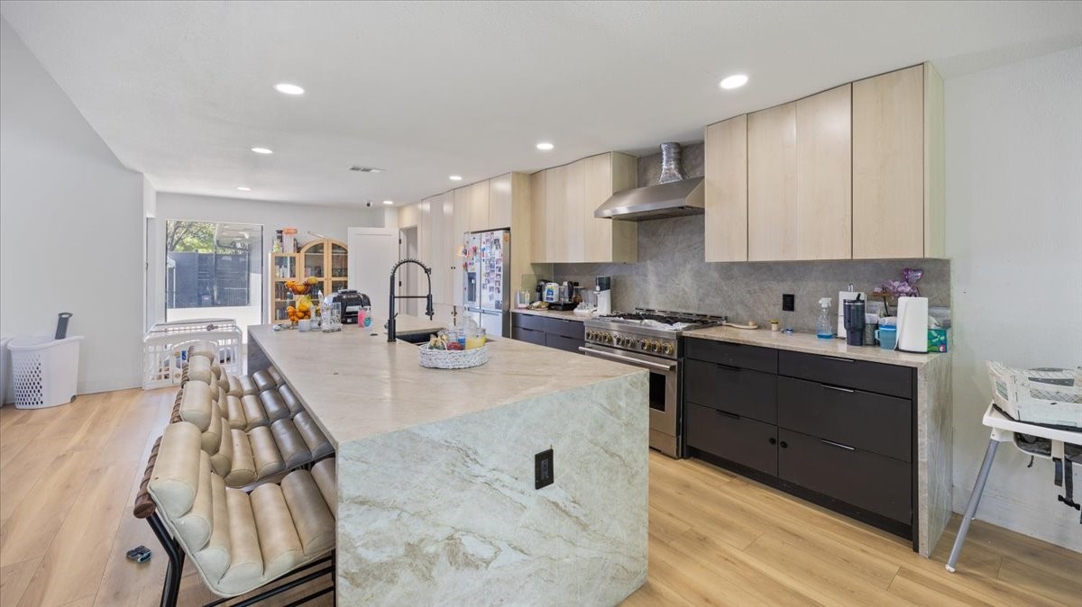 7020 Quartermile Dallas TX 75248