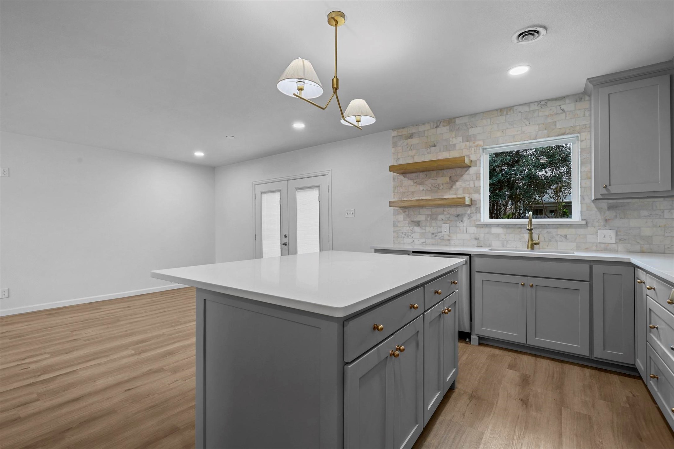 5832 Tracyne Drive Westworth Village TX 76114