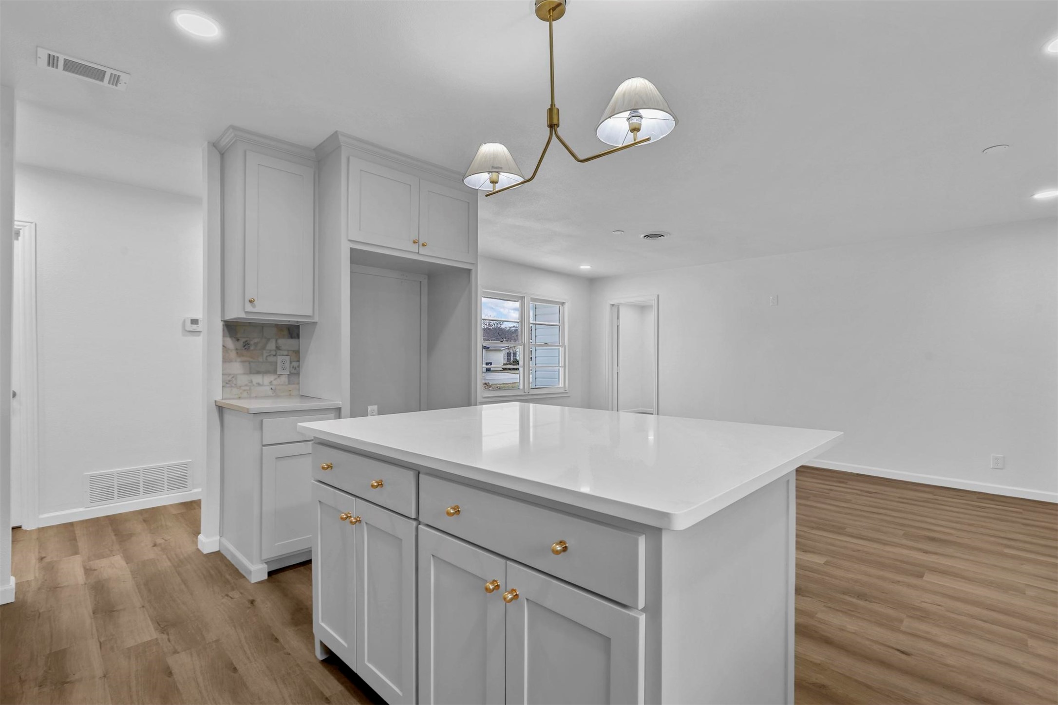 5832 Tracyne Drive Westworth Village TX 76114