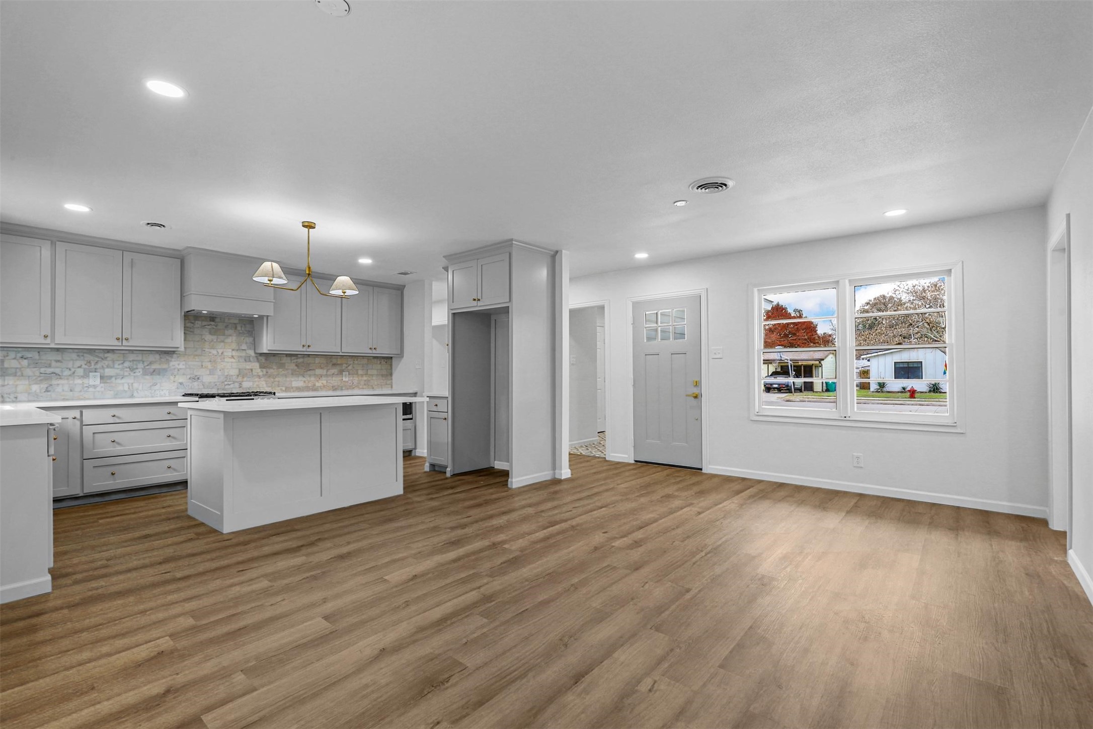 5832 Tracyne Drive Westworth Village TX 76114
