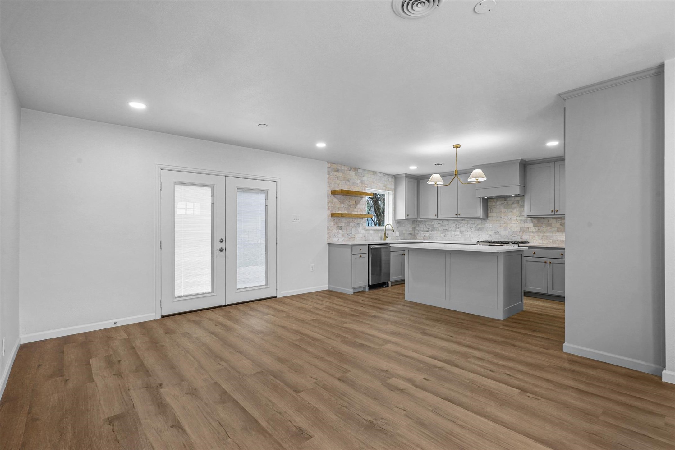 5832 Tracyne Drive Westworth Village TX 76114