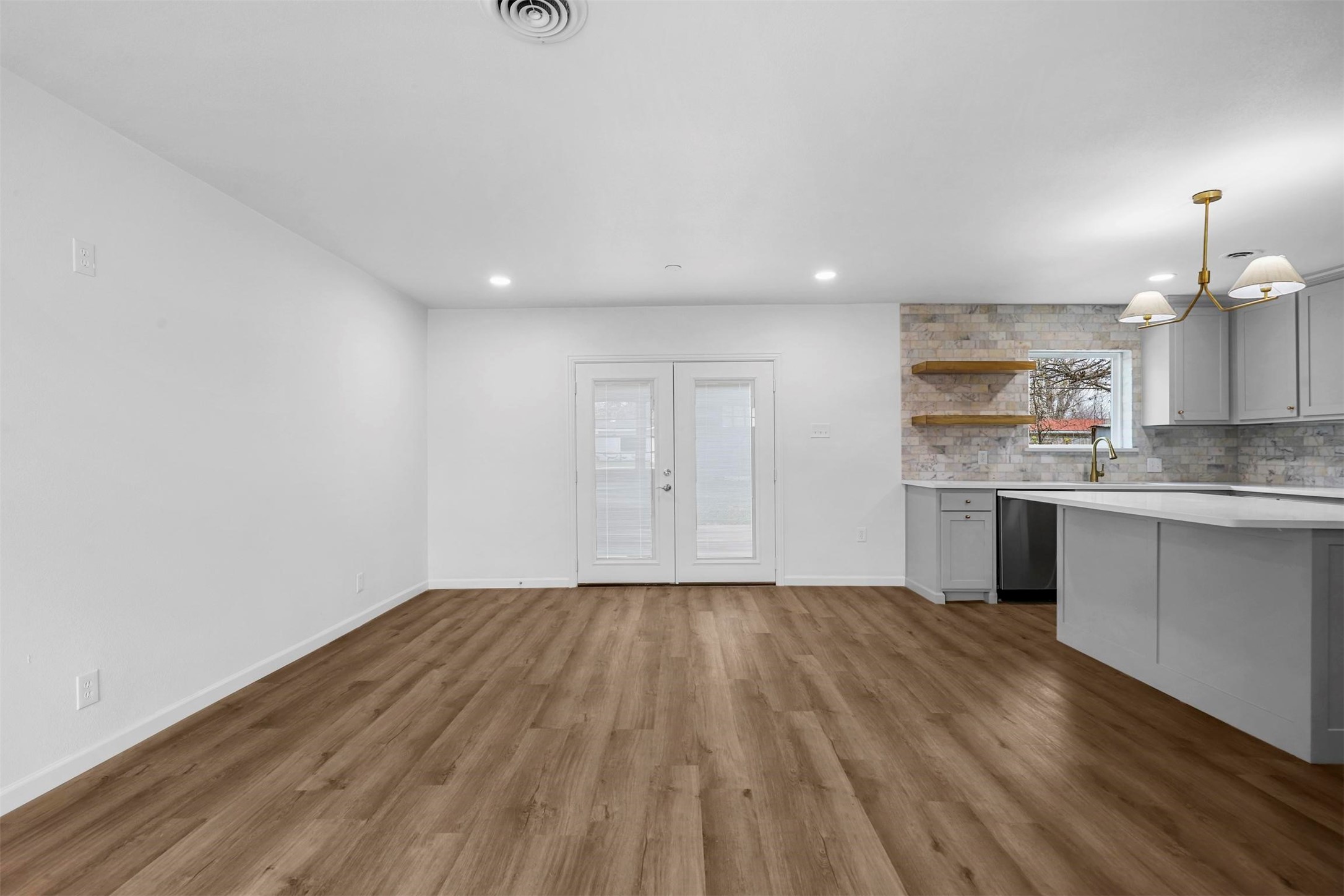 5832 Tracyne Drive Westworth Village TX 76114