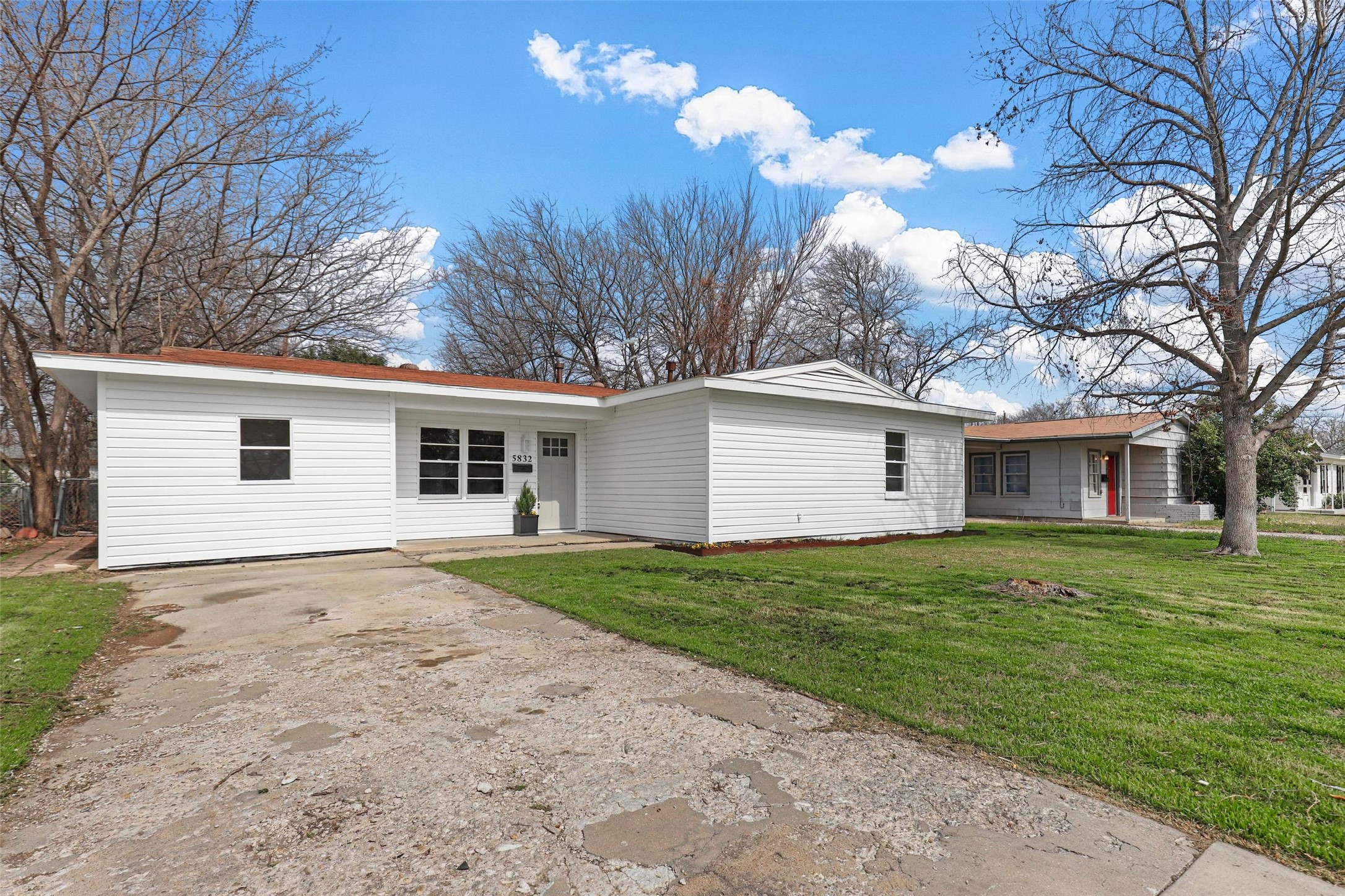 5832 Tracyne Drive Westworth Village TX 76114