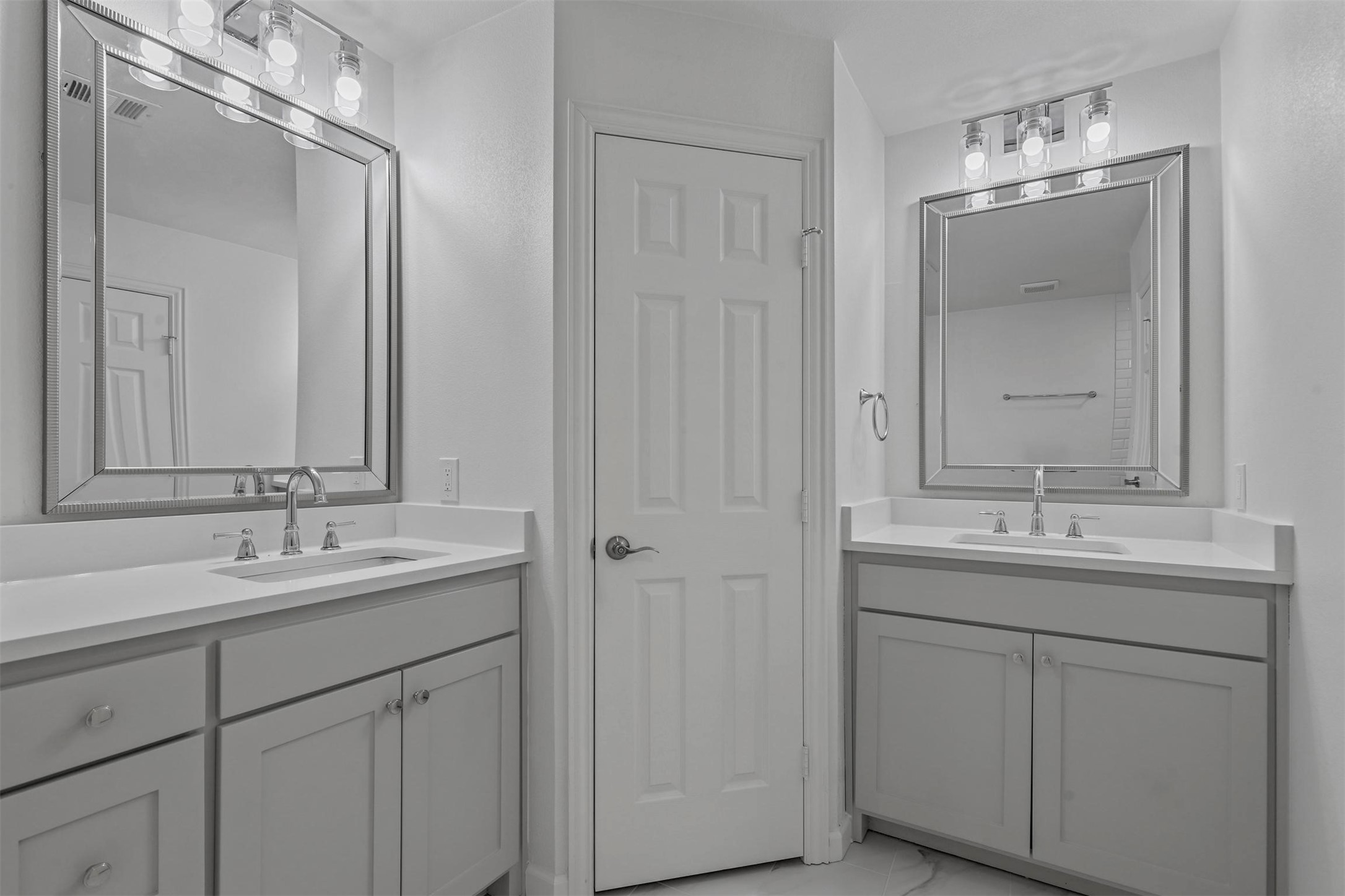 5832 Tracyne Drive Westworth Village TX 76114