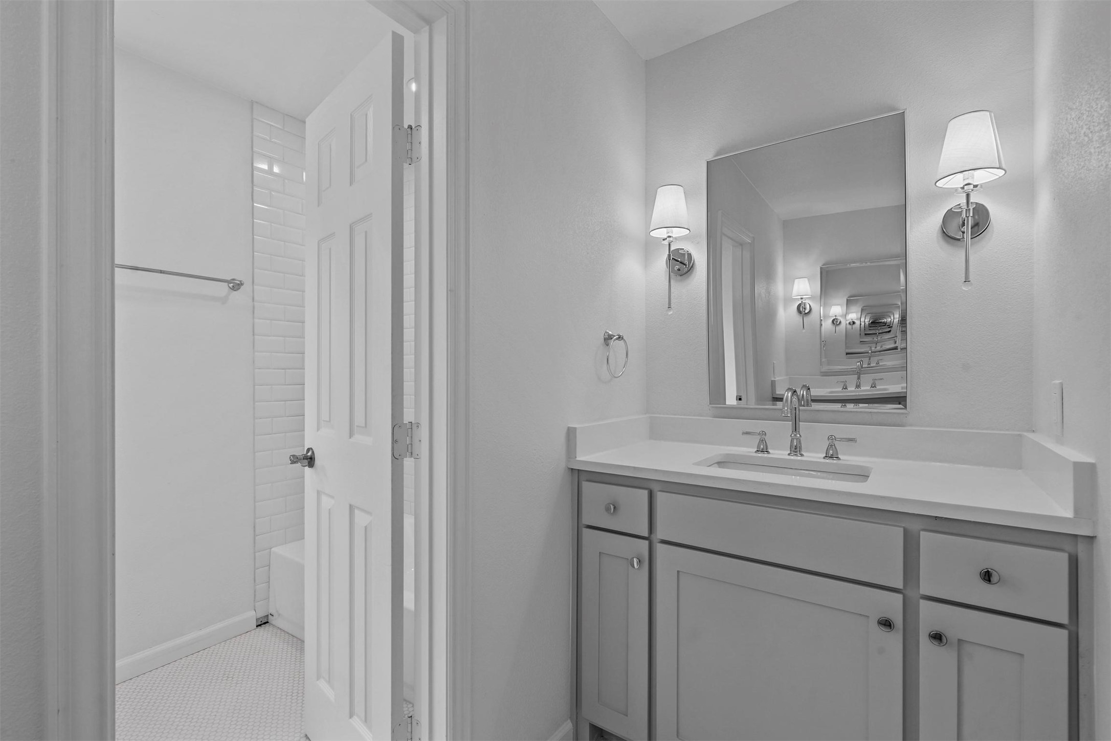 5832 Tracyne Drive Westworth Village TX 76114