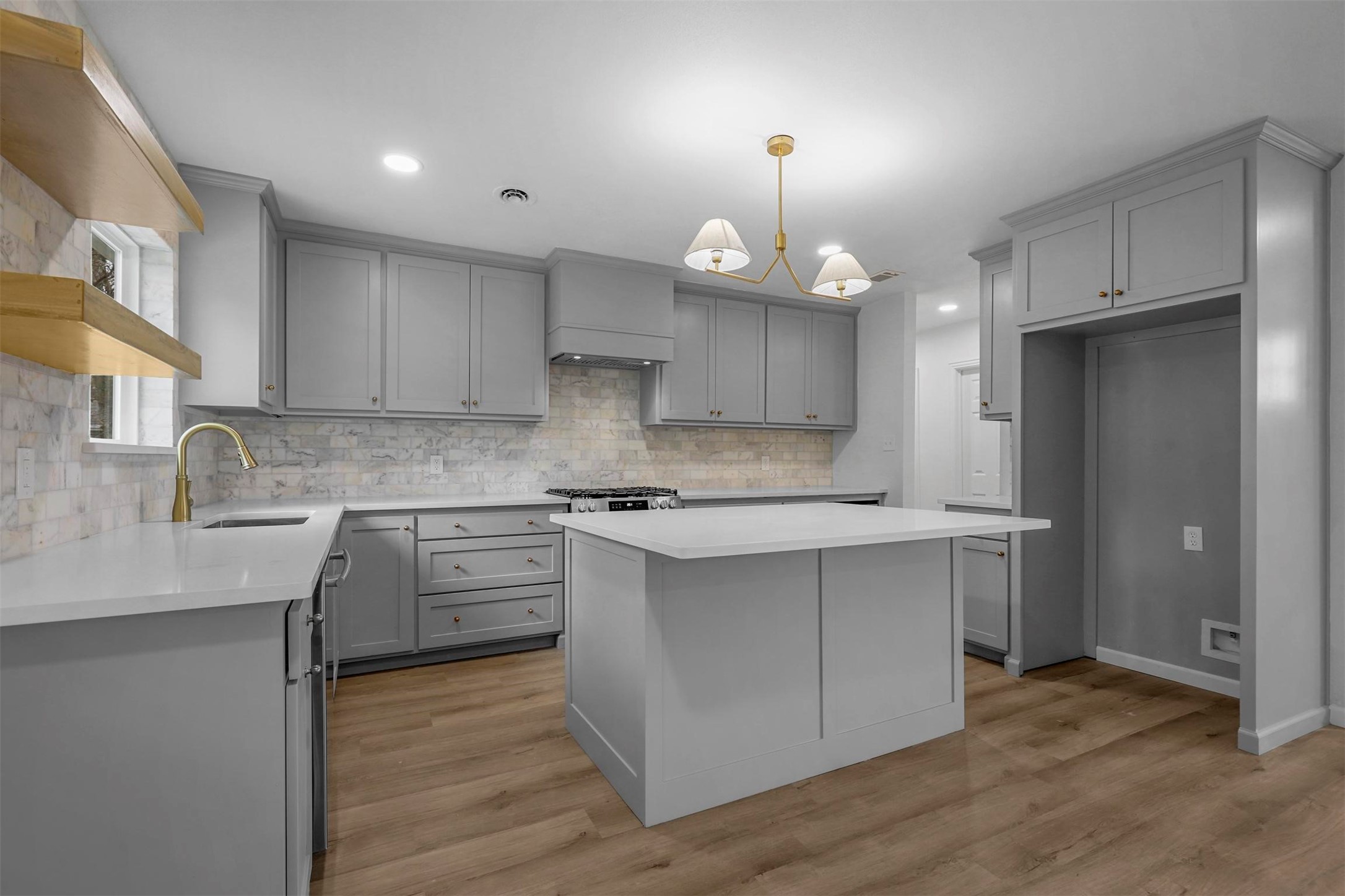 5832 Tracyne Drive Westworth Village TX 76114