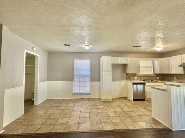 5617 Espanola Drive Arlington TX 76017