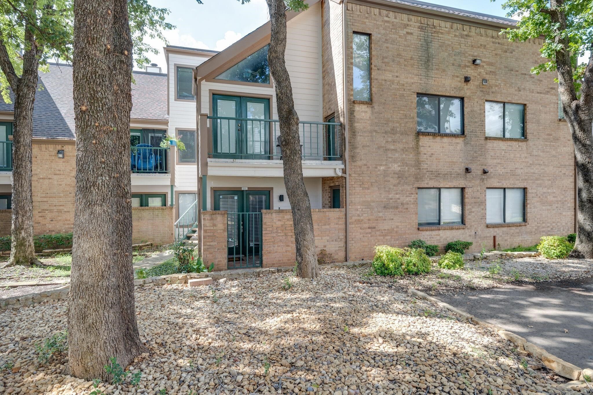 2304 Balsam Drive Arlington TX 76006