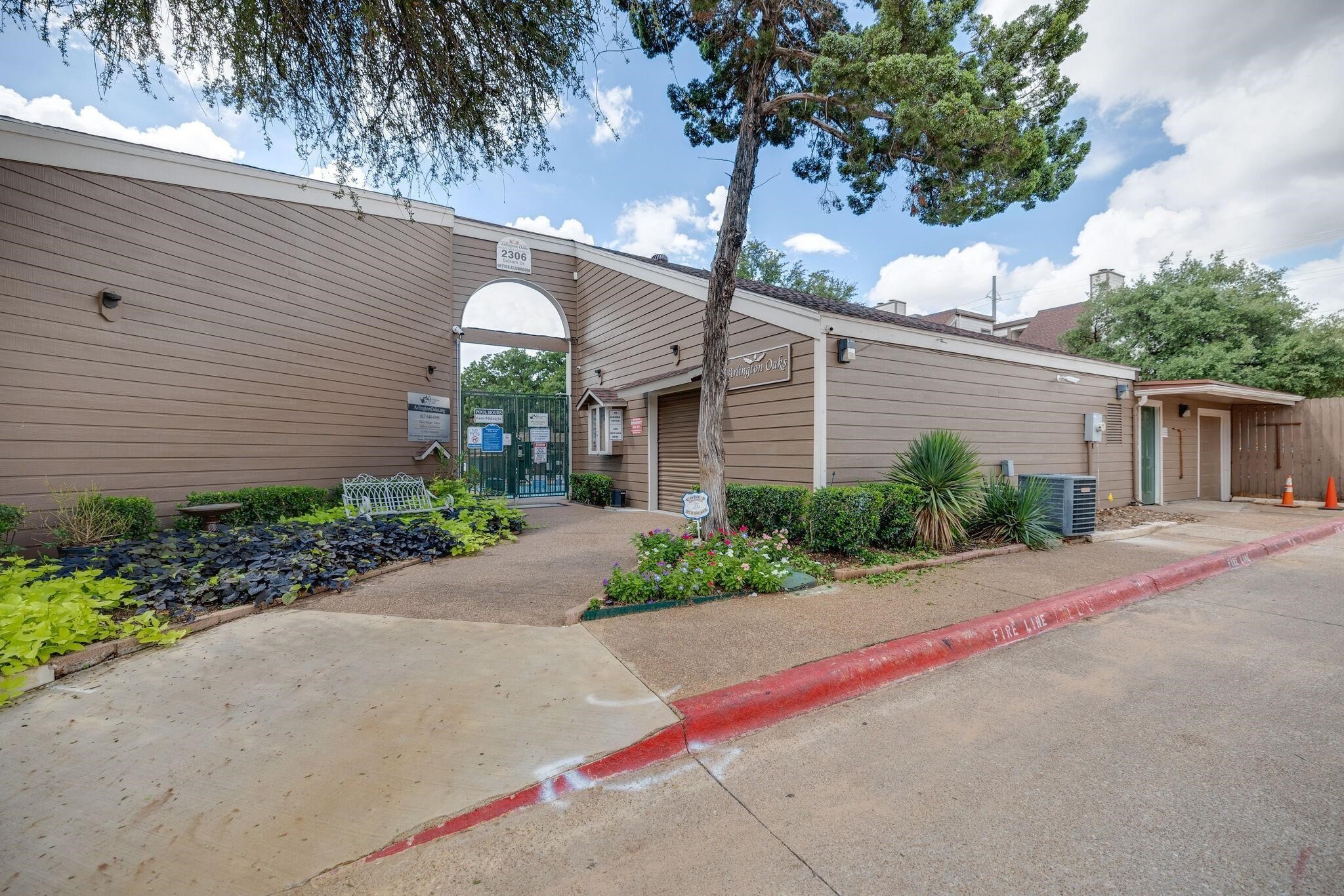 2304 Balsam Drive Arlington TX 76006