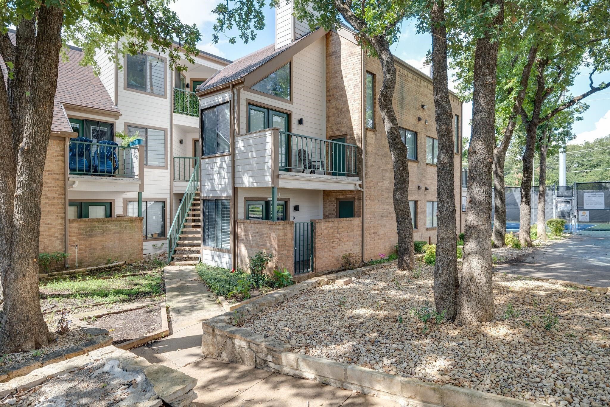 2304 Balsam Drive Arlington TX 76006