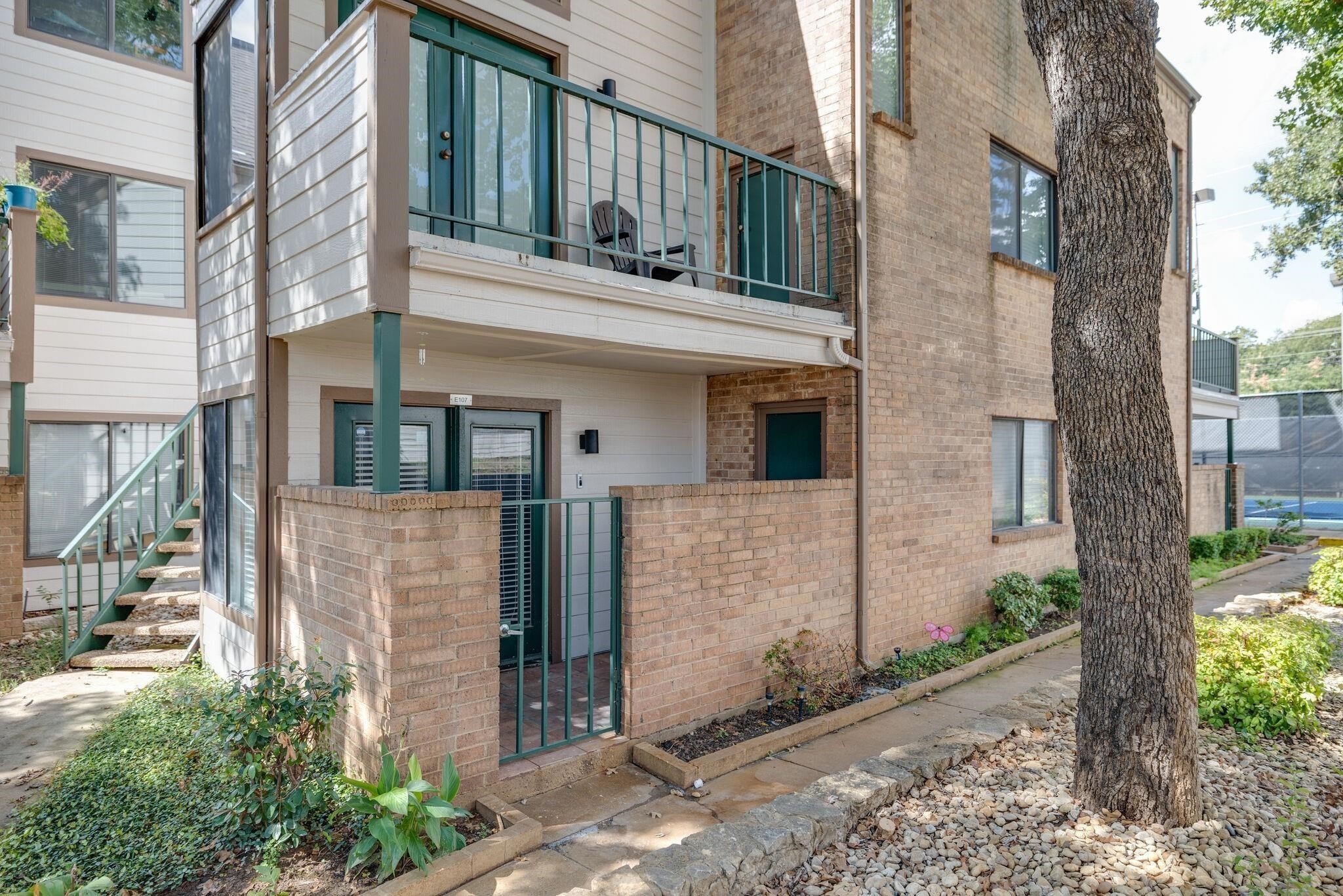 2304 Balsam Drive Arlington TX 76006