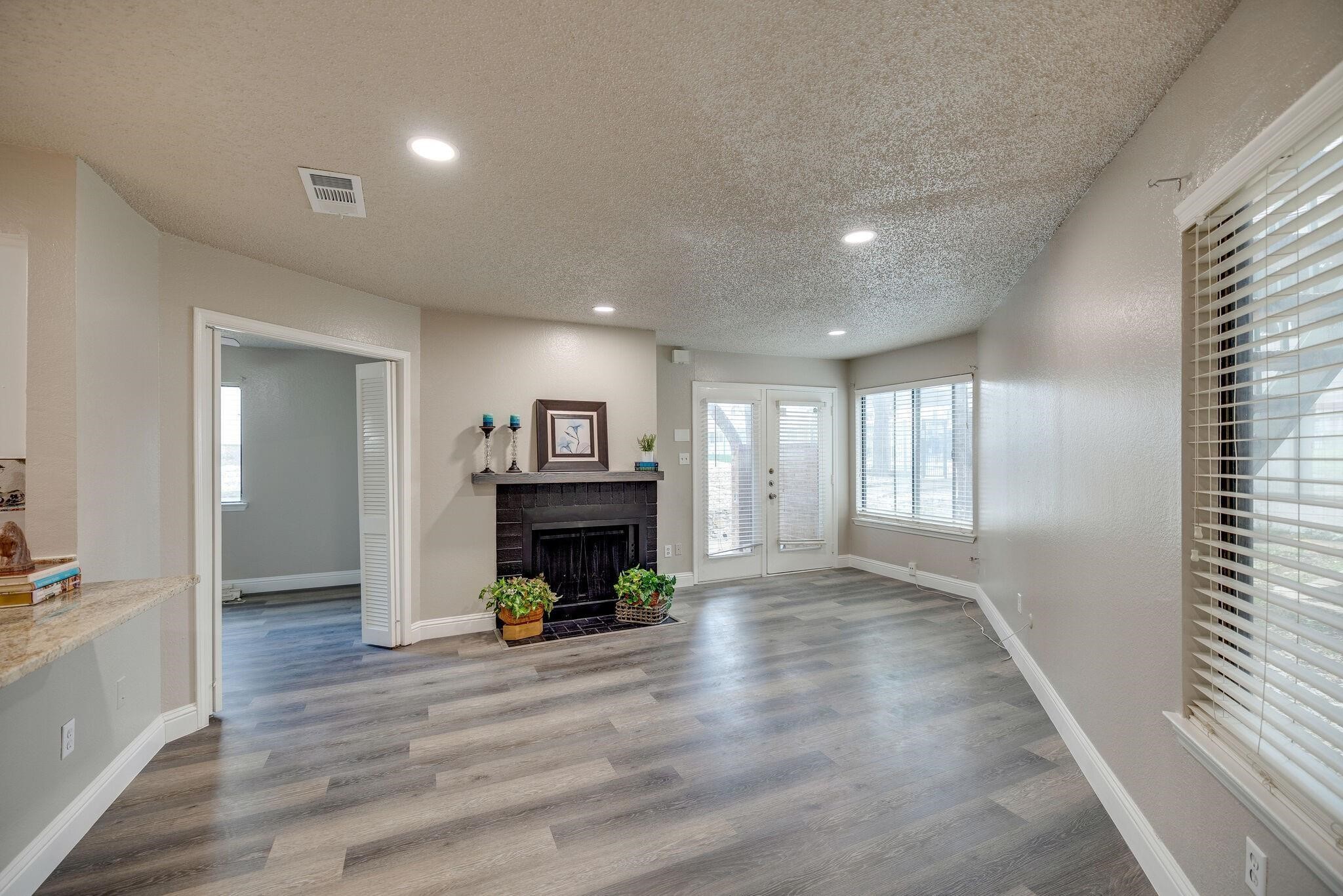 2304 Balsam Drive Arlington TX 76006
