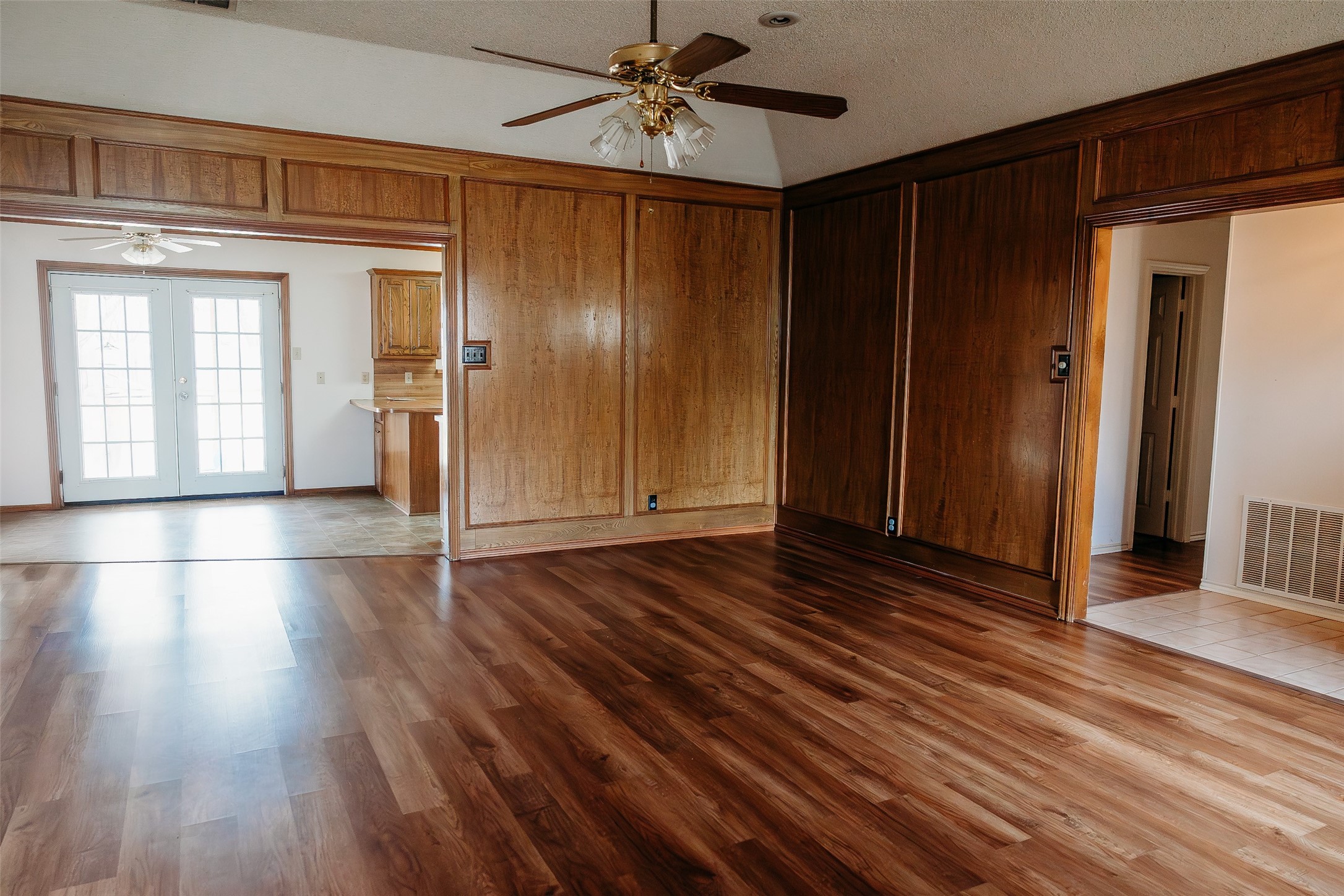 2106 Pecan Street Bonham TX 75418