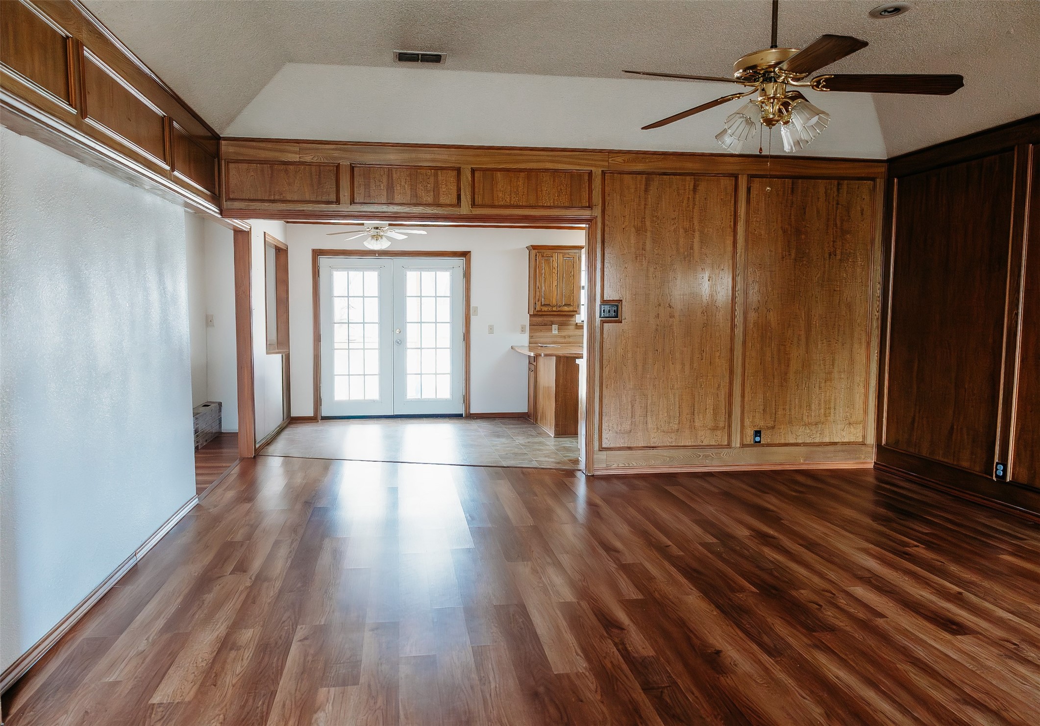 2106 Pecan Street Bonham TX 75418