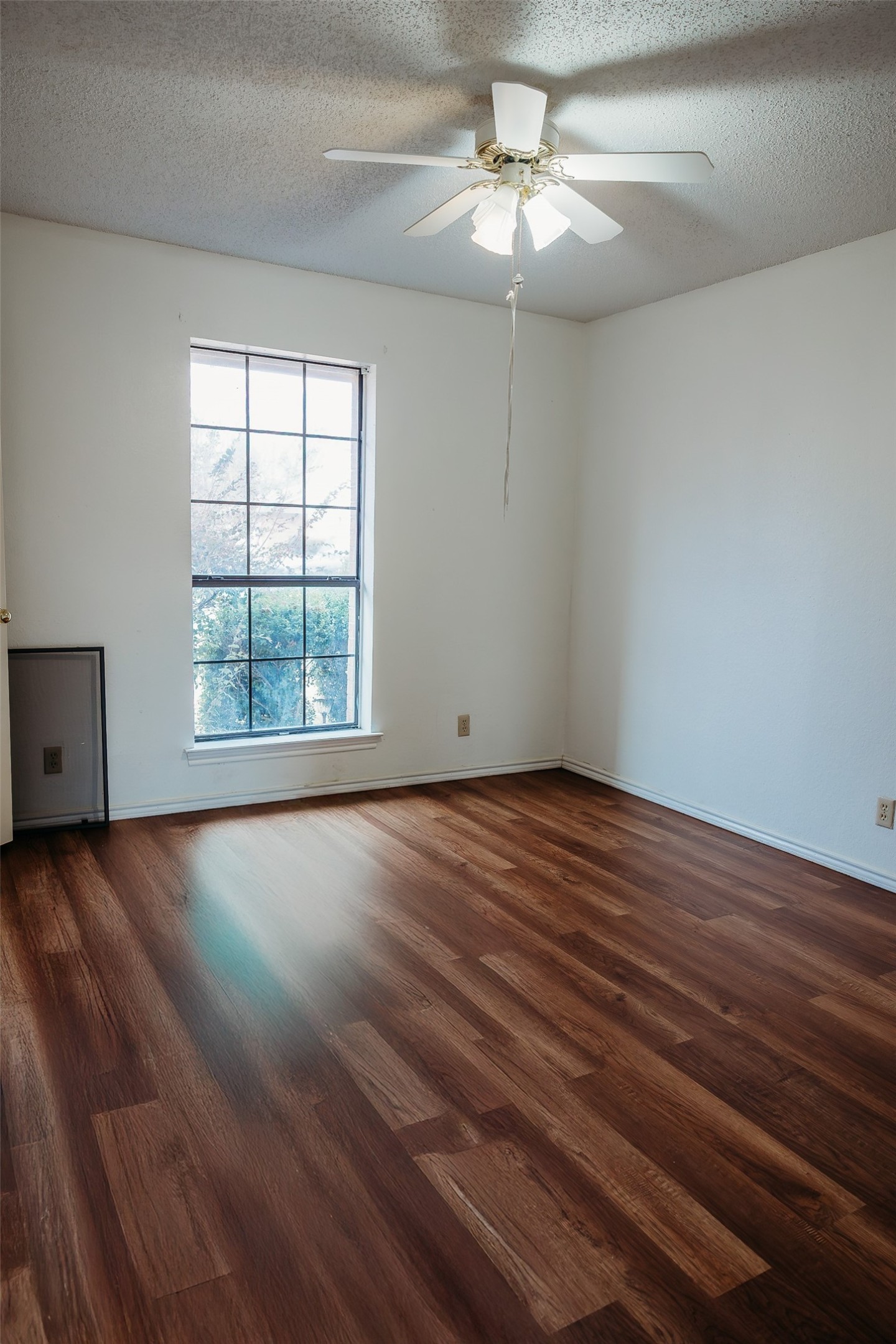 2106 Pecan Street Bonham TX 75418