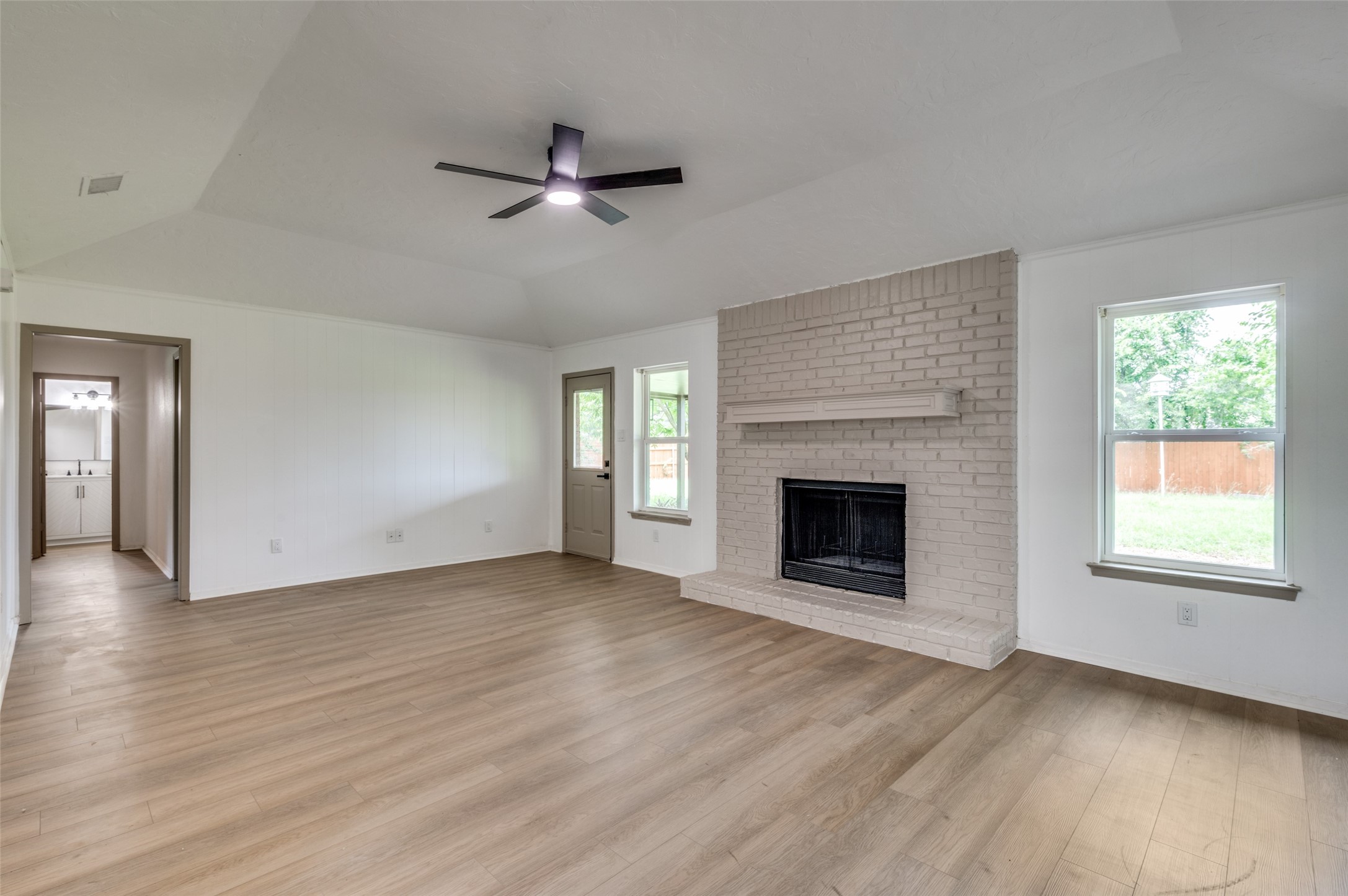 402 Country Meadow Drive Mansfield TX 76063
