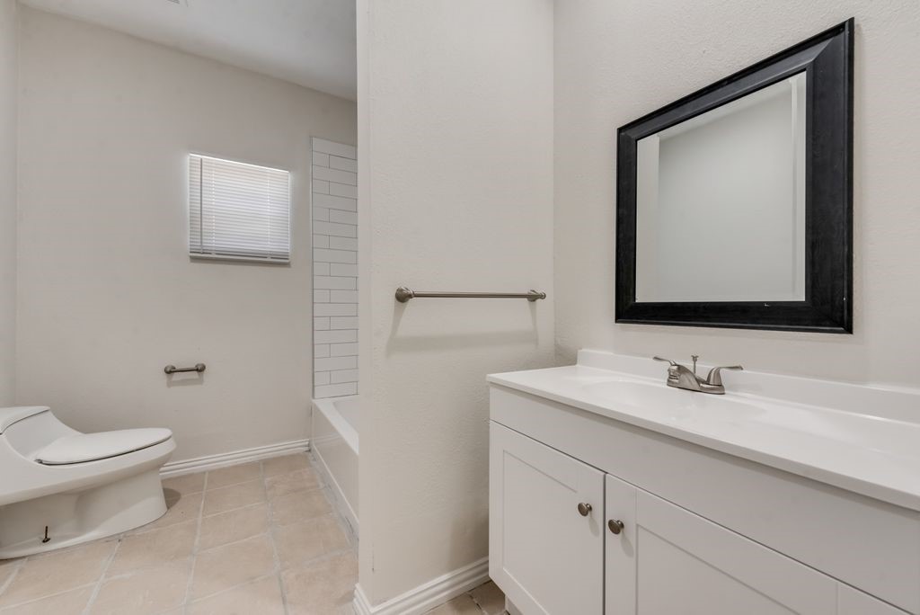 2704 Rosen Avenue Fort Worth TX 76164
