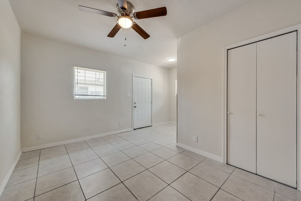 2704 Rosen Avenue Fort Worth TX 76164