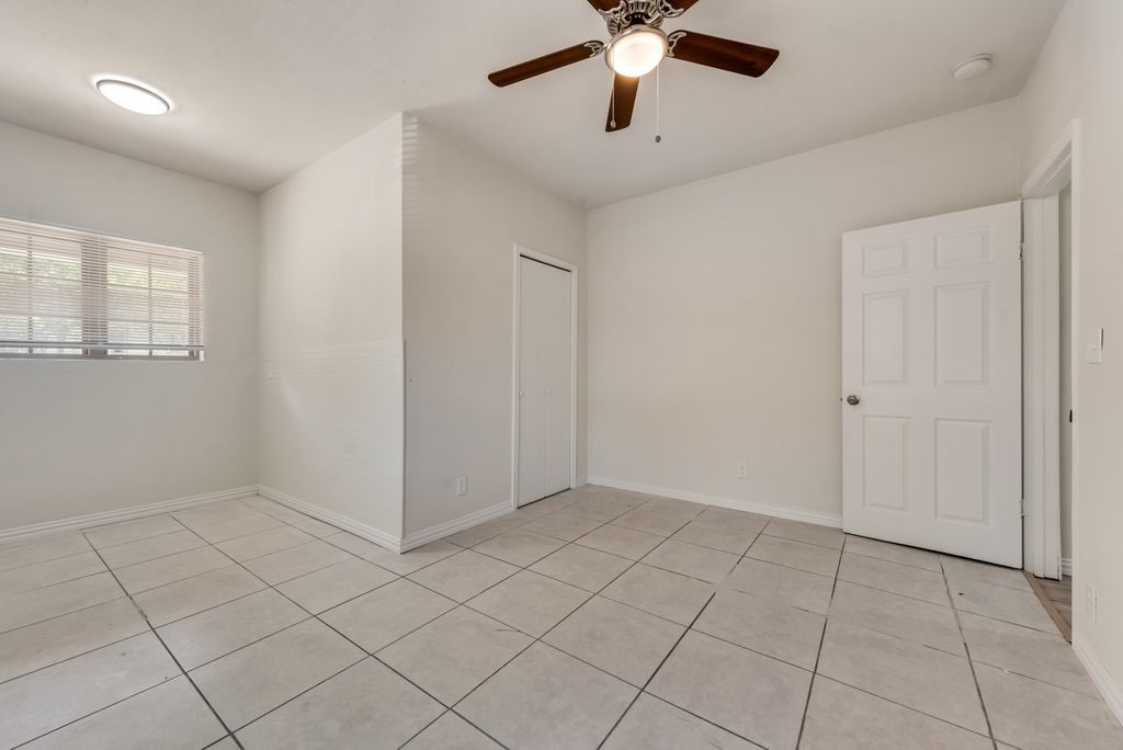 2704 Rosen Avenue Fort Worth TX 76164