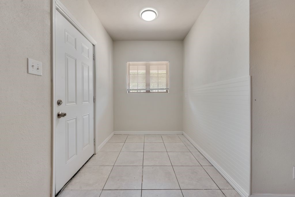 2704 Rosen Avenue Fort Worth TX 76164