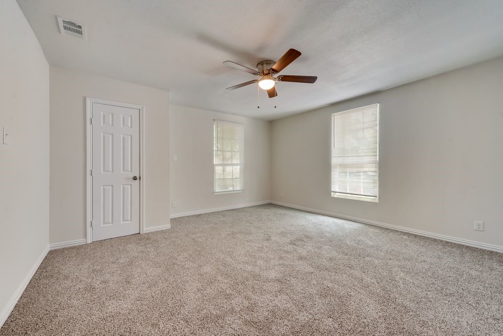 2704 Rosen Avenue Fort Worth TX 76164